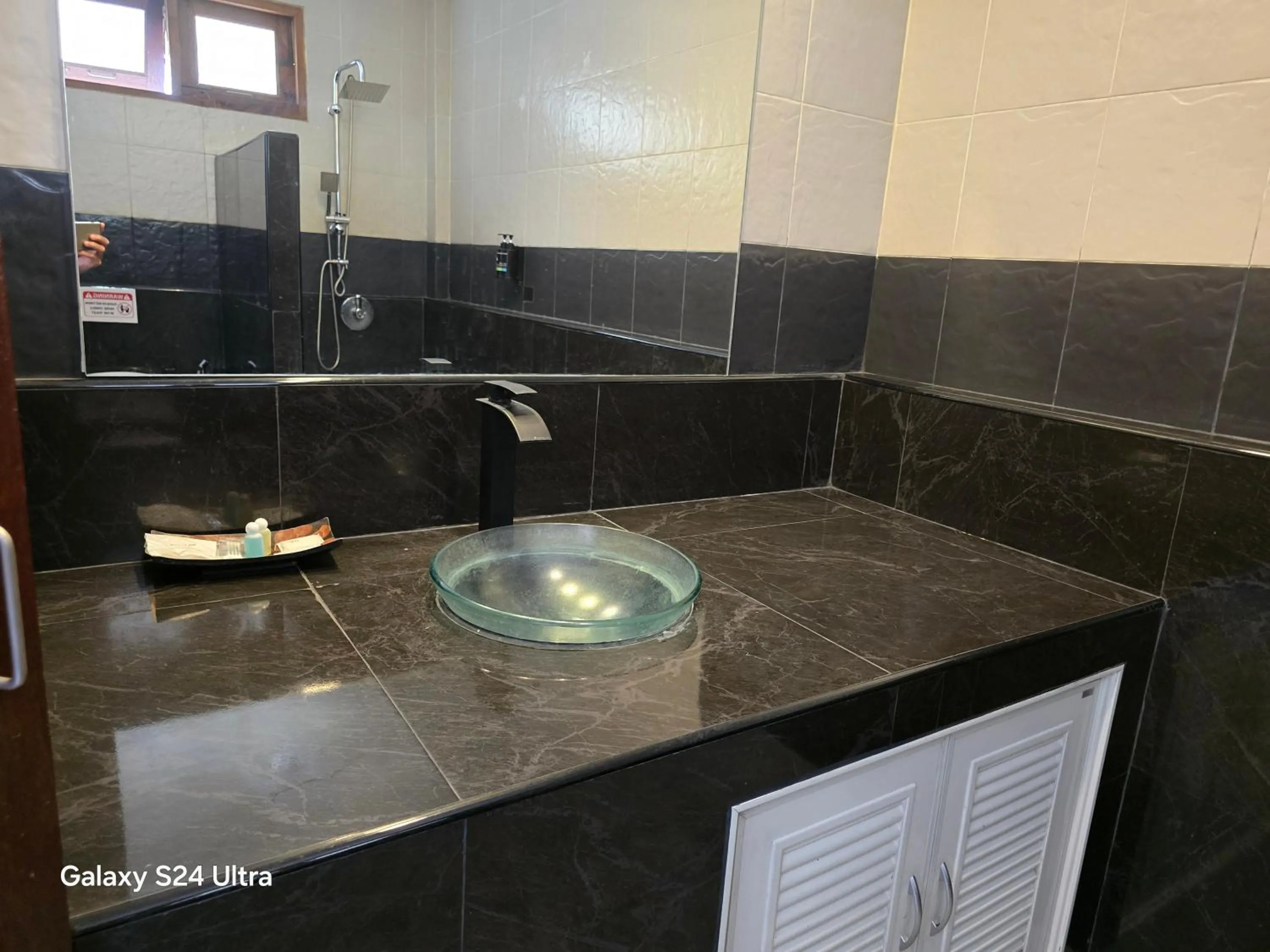 Shower in Sasitara Residence