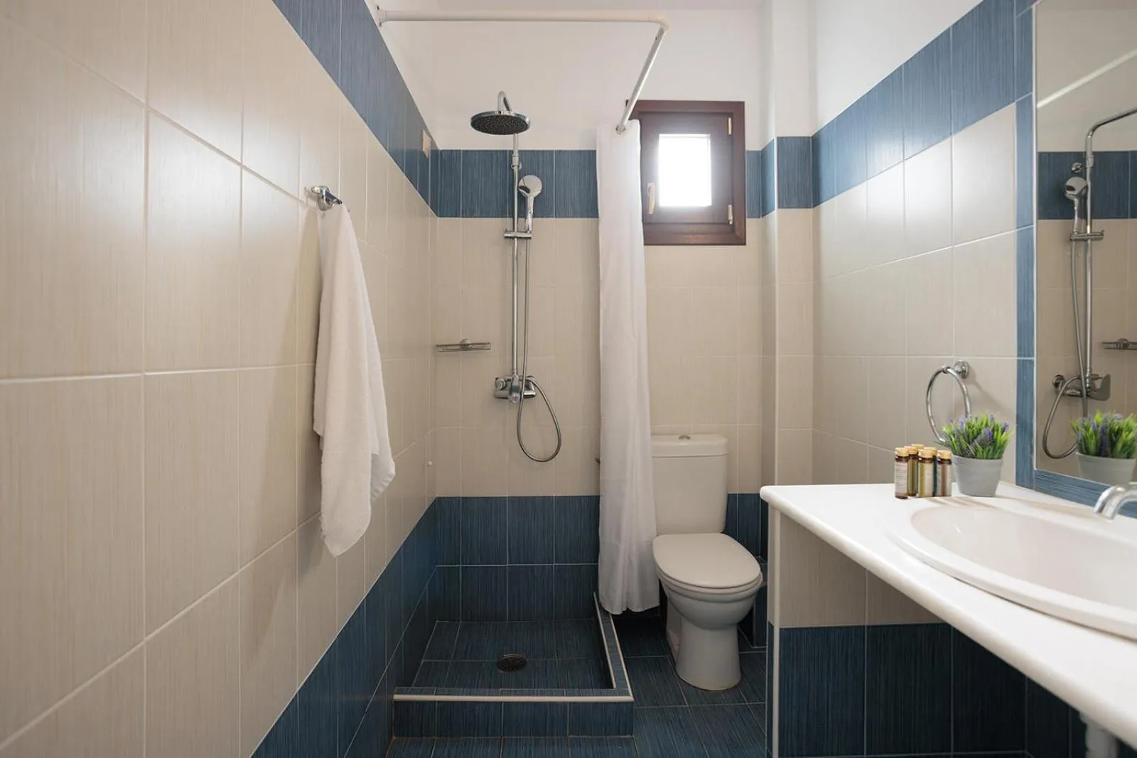 Shower in Anemomilos Beach hotel