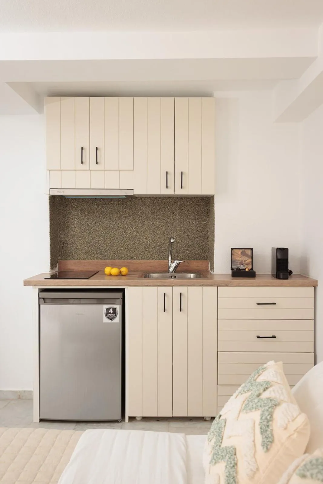 Kitchen or kitchenette in Anemomilos Beach hotel