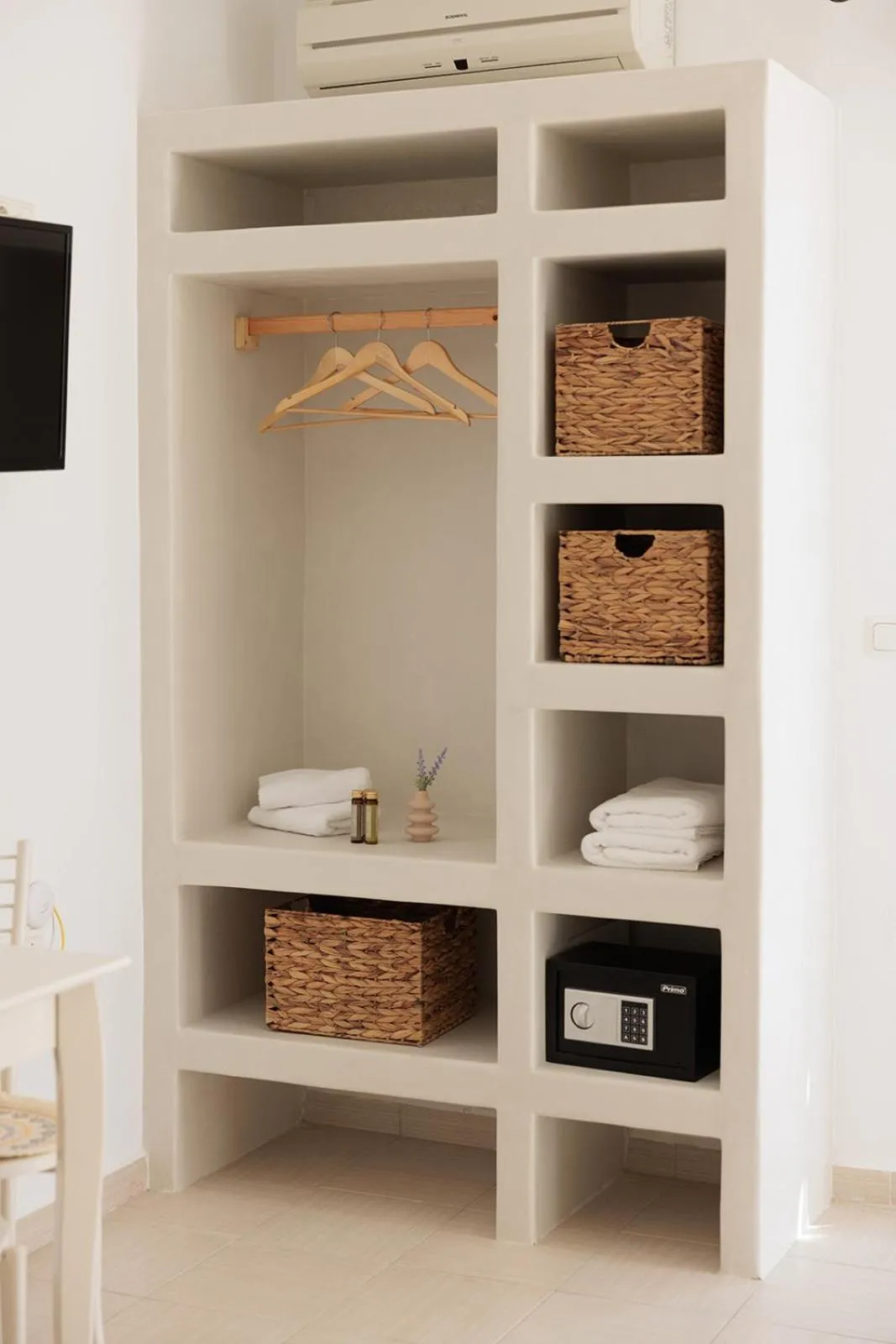 wardrobe in Anemomilos Beach hotel