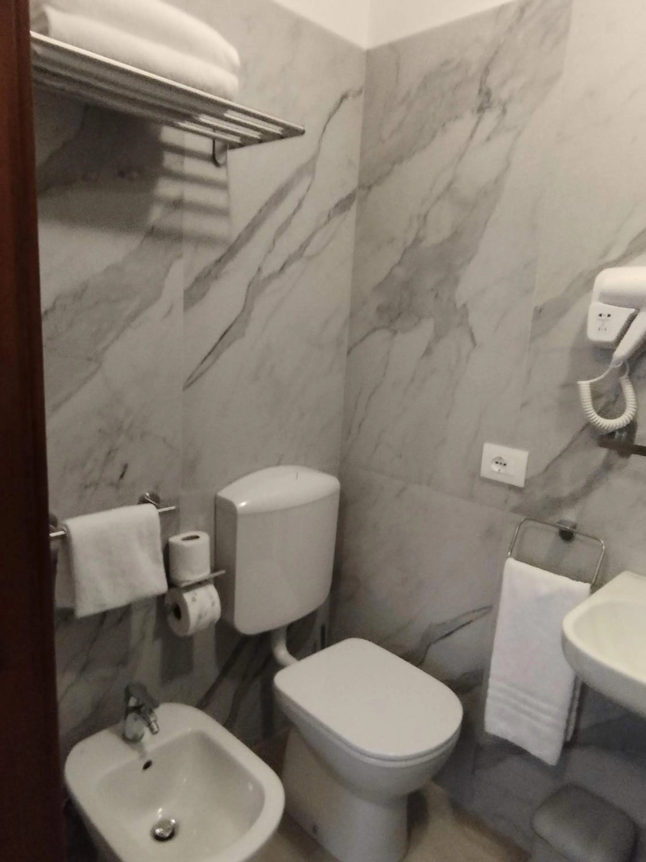 Bathroom in Alloggi SS Giovanni e Paolo