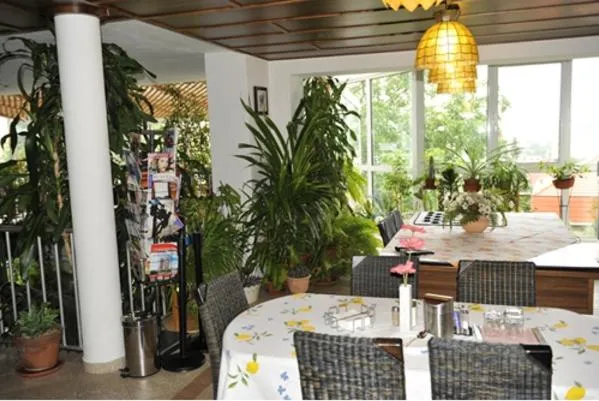 Restaurant/places to eat in White House