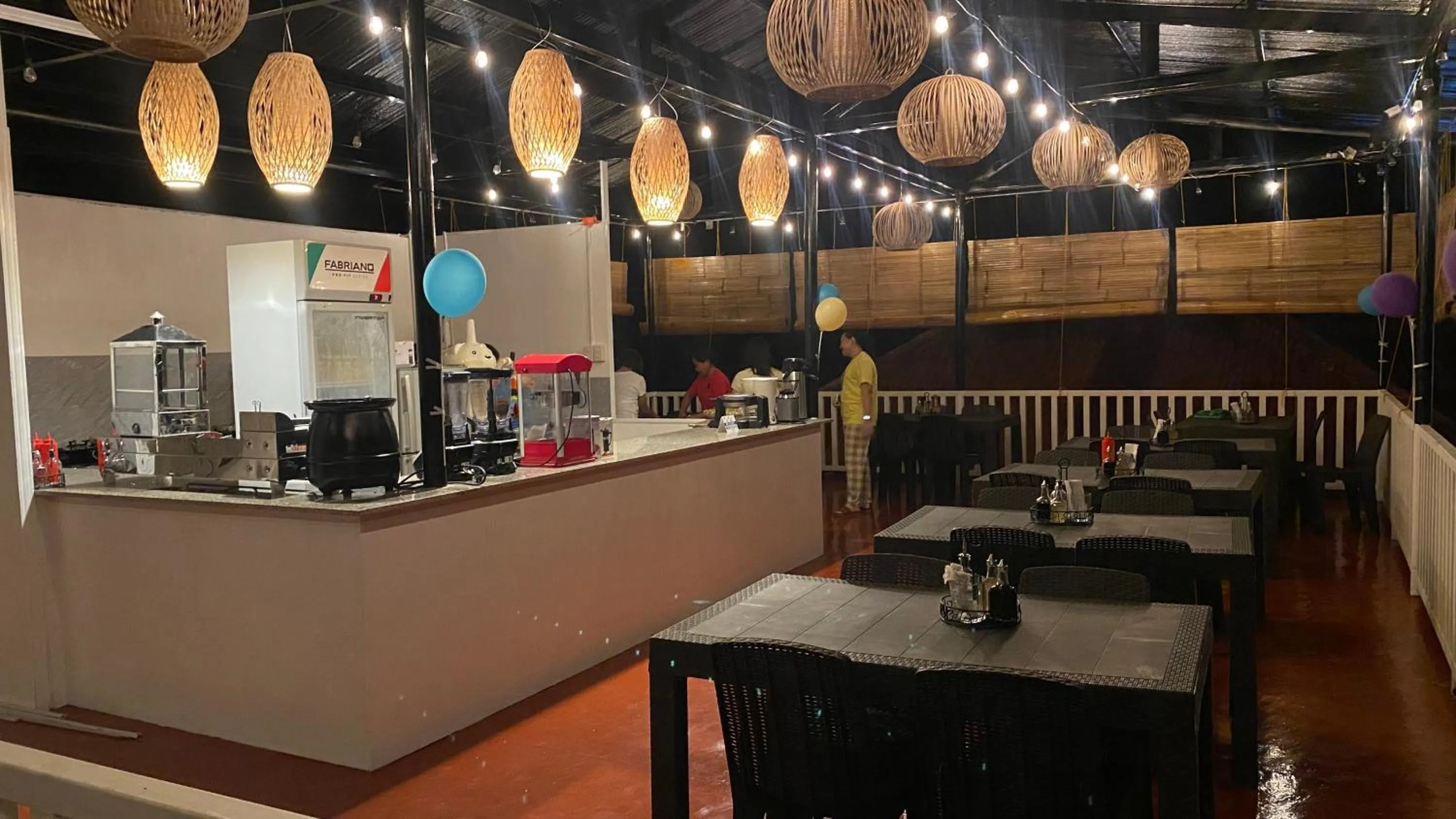 Restaurant/places to eat in Seaside traveler's Inn by Camiguin Island Home