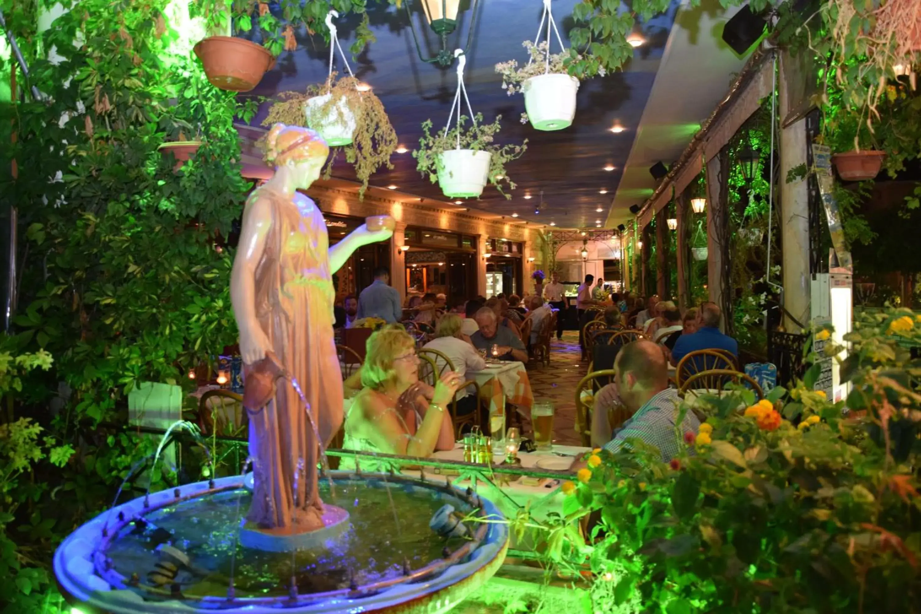 Restaurant/places to eat in Gouvia Hotel Restaurant/places to eat in Gouvia Hotel