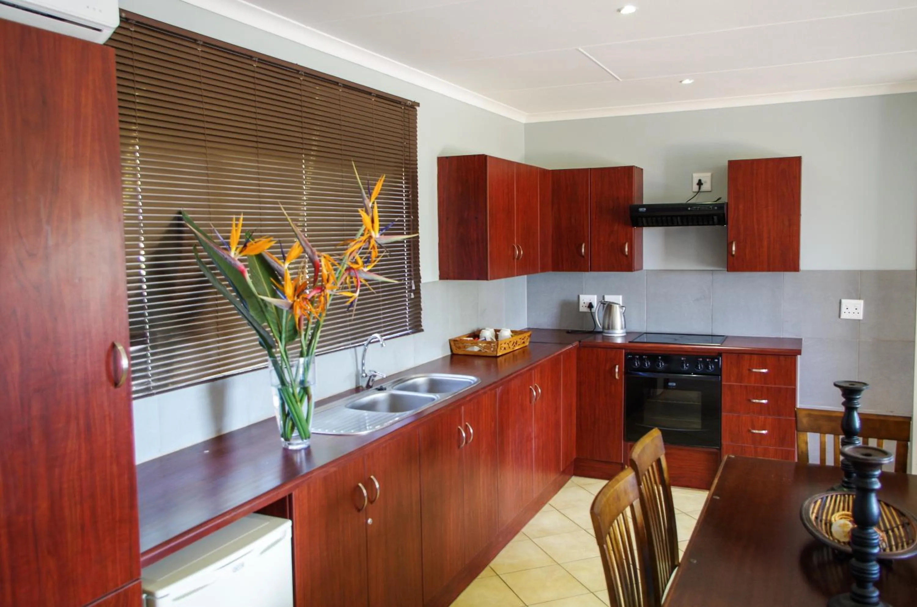 The Manderson Hotel and Conference Centre