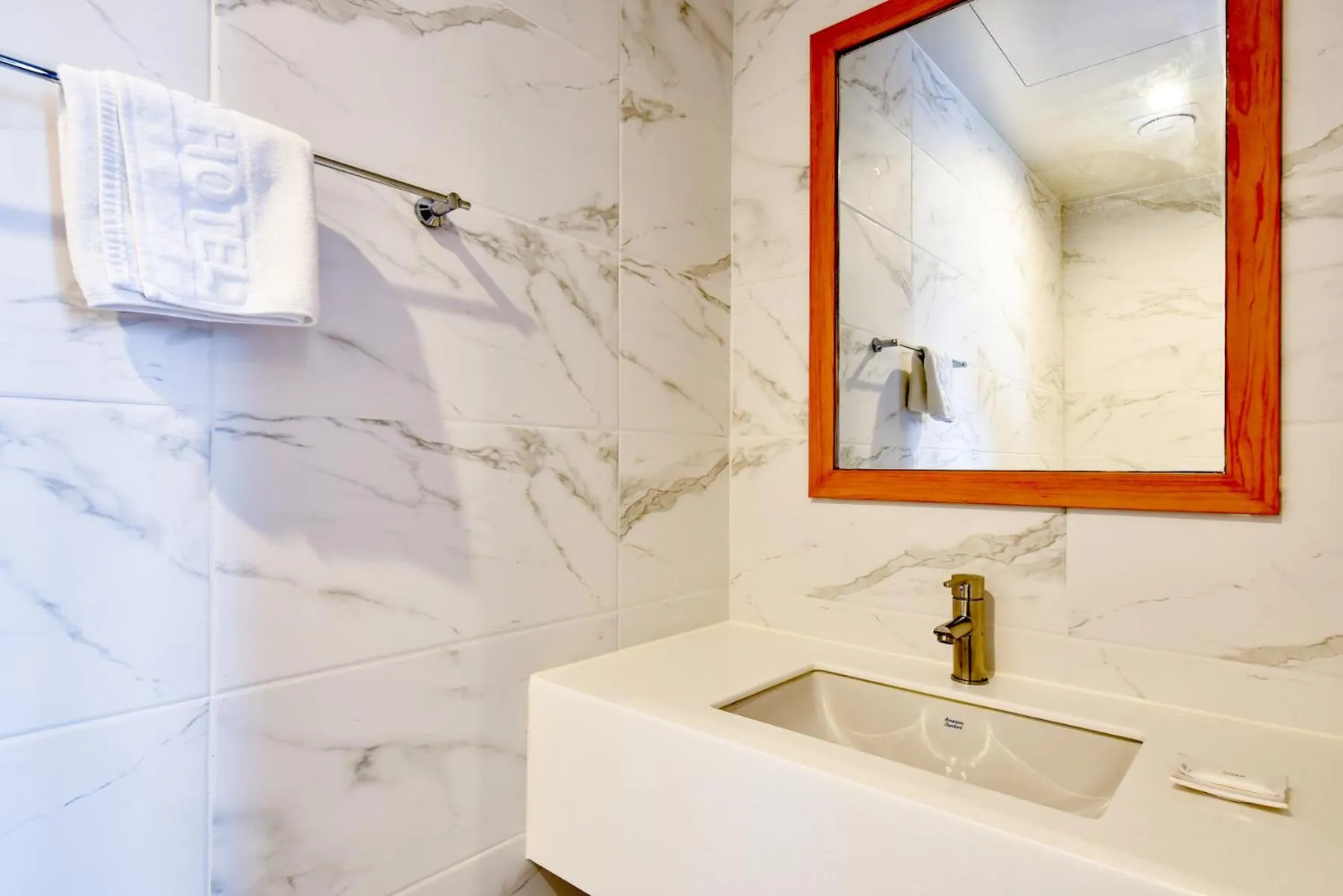 Blanc Business Hotel