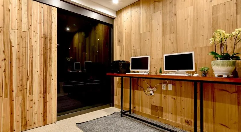 Blanc Business Hotel