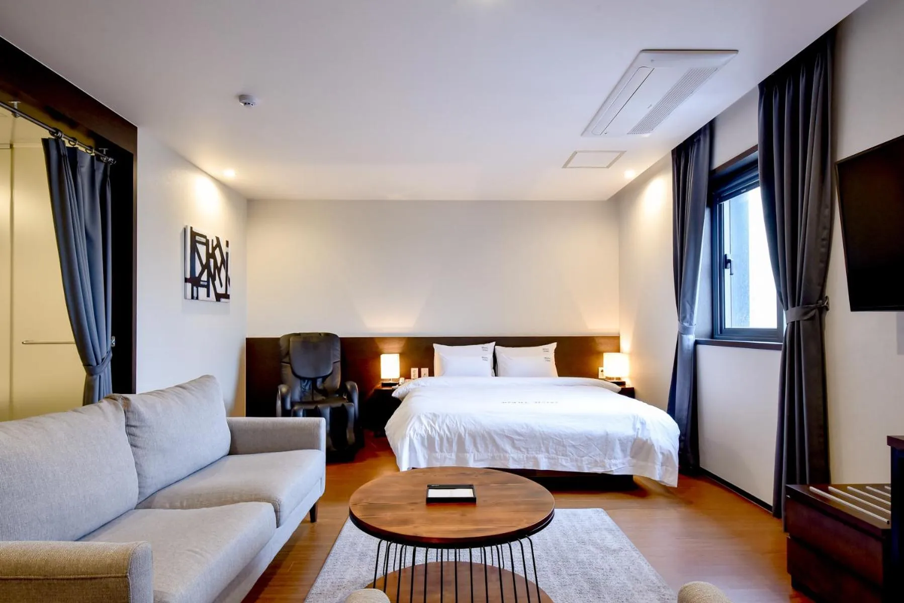 Bed in Blanc Business Hotel