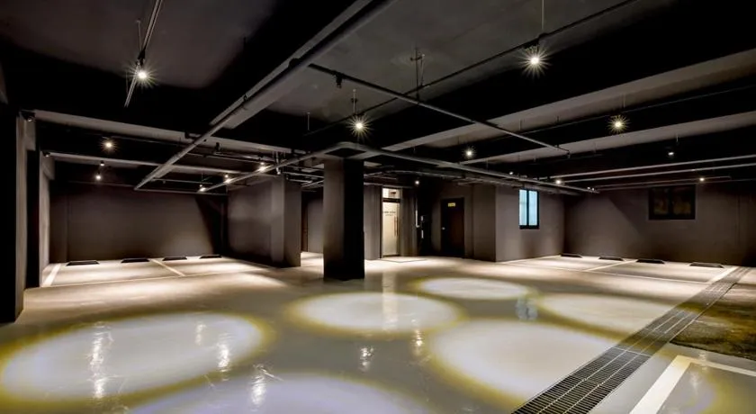 Blanc Business Hotel