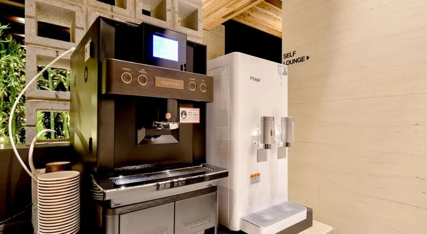 Blanc Business Hotel