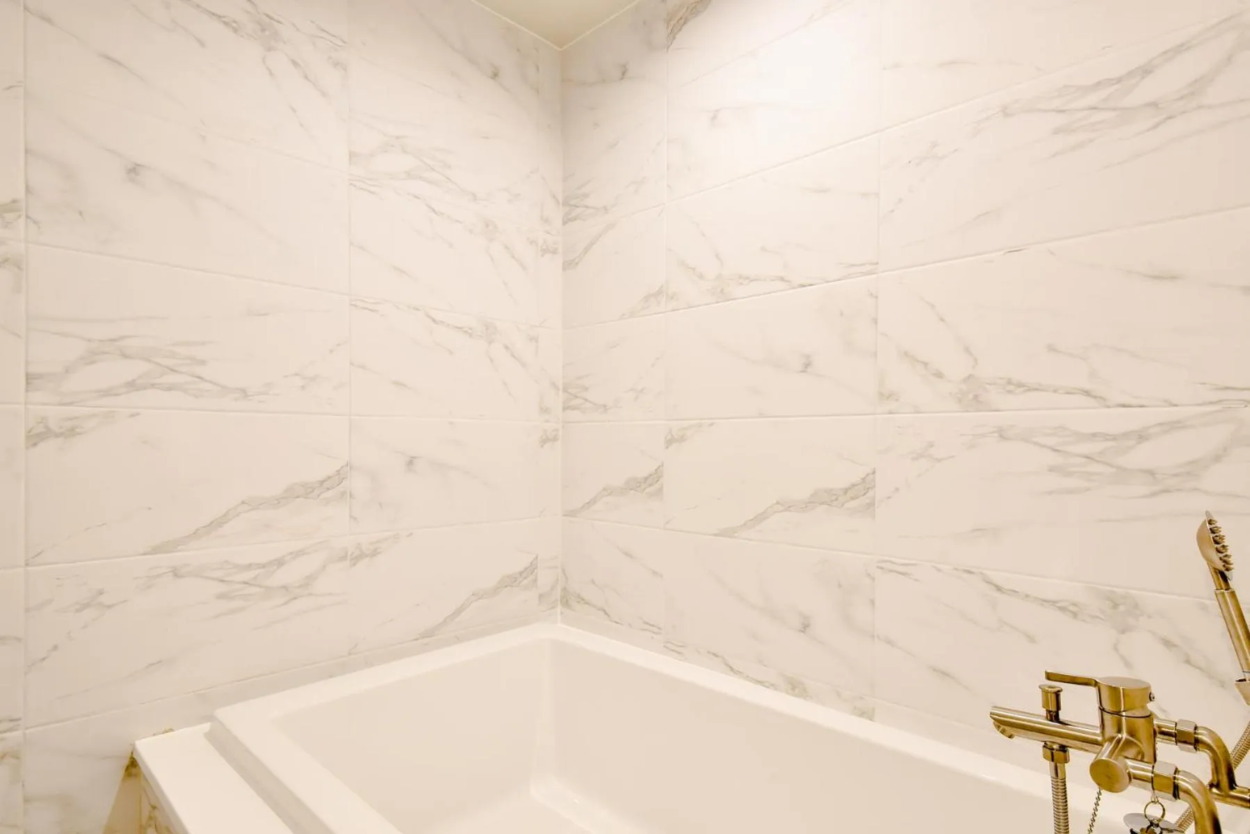 Blanc Business Hotel