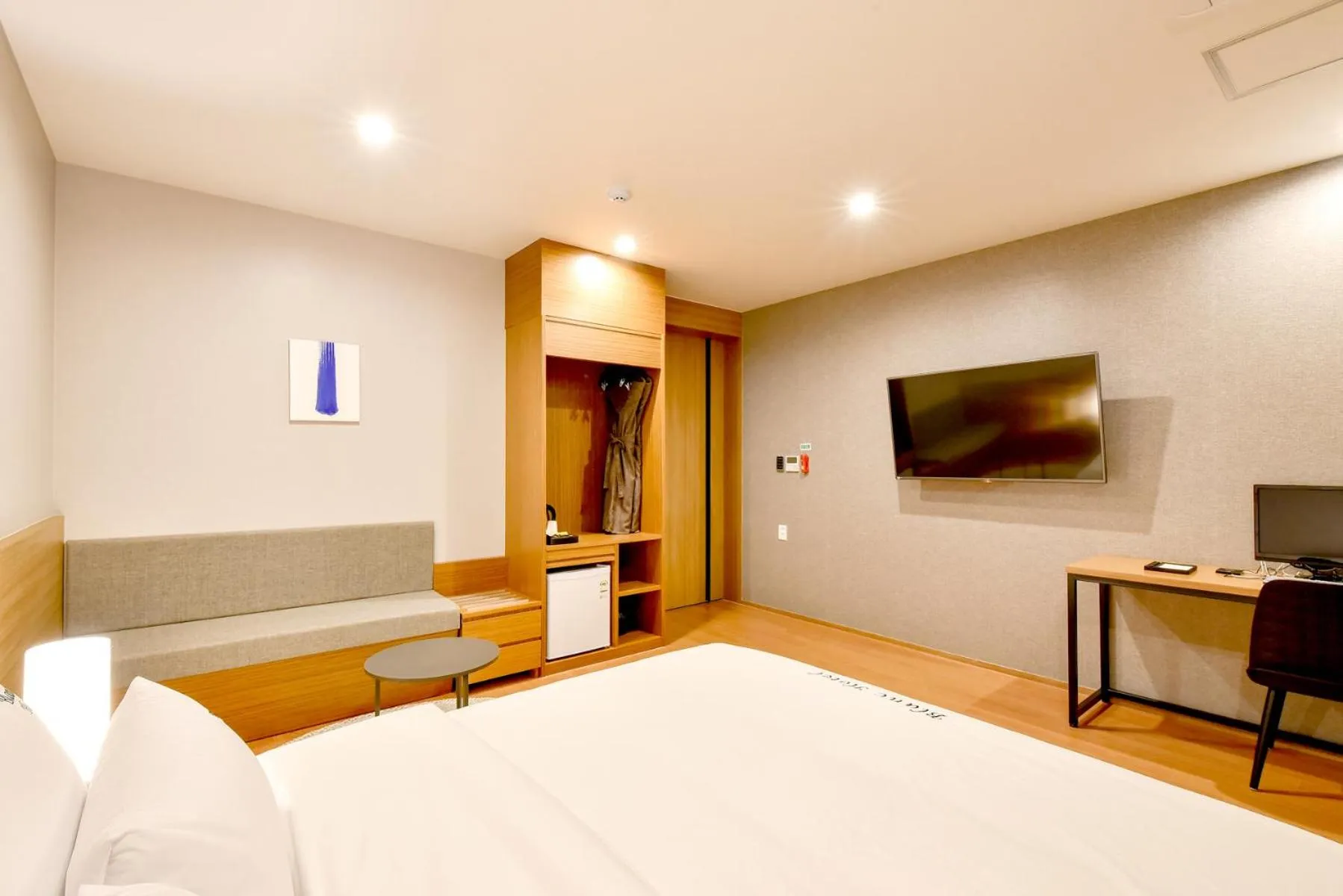 Bed in Blanc Business Hotel