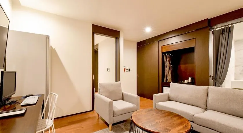 Blanc Business Hotel