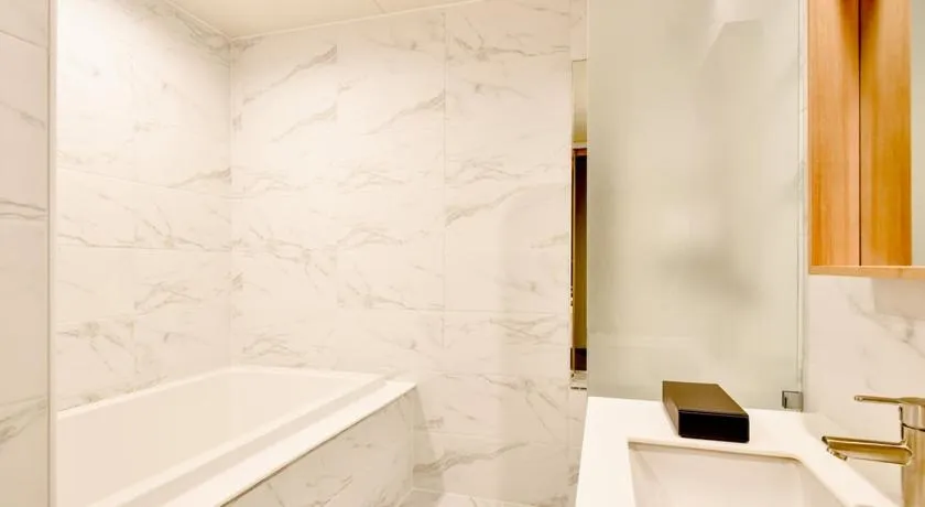 Blanc Business Hotel