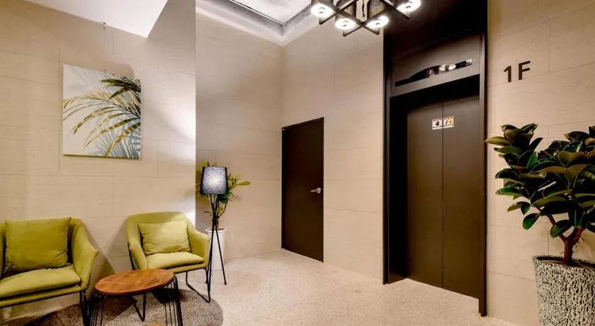 Blanc Business Hotel