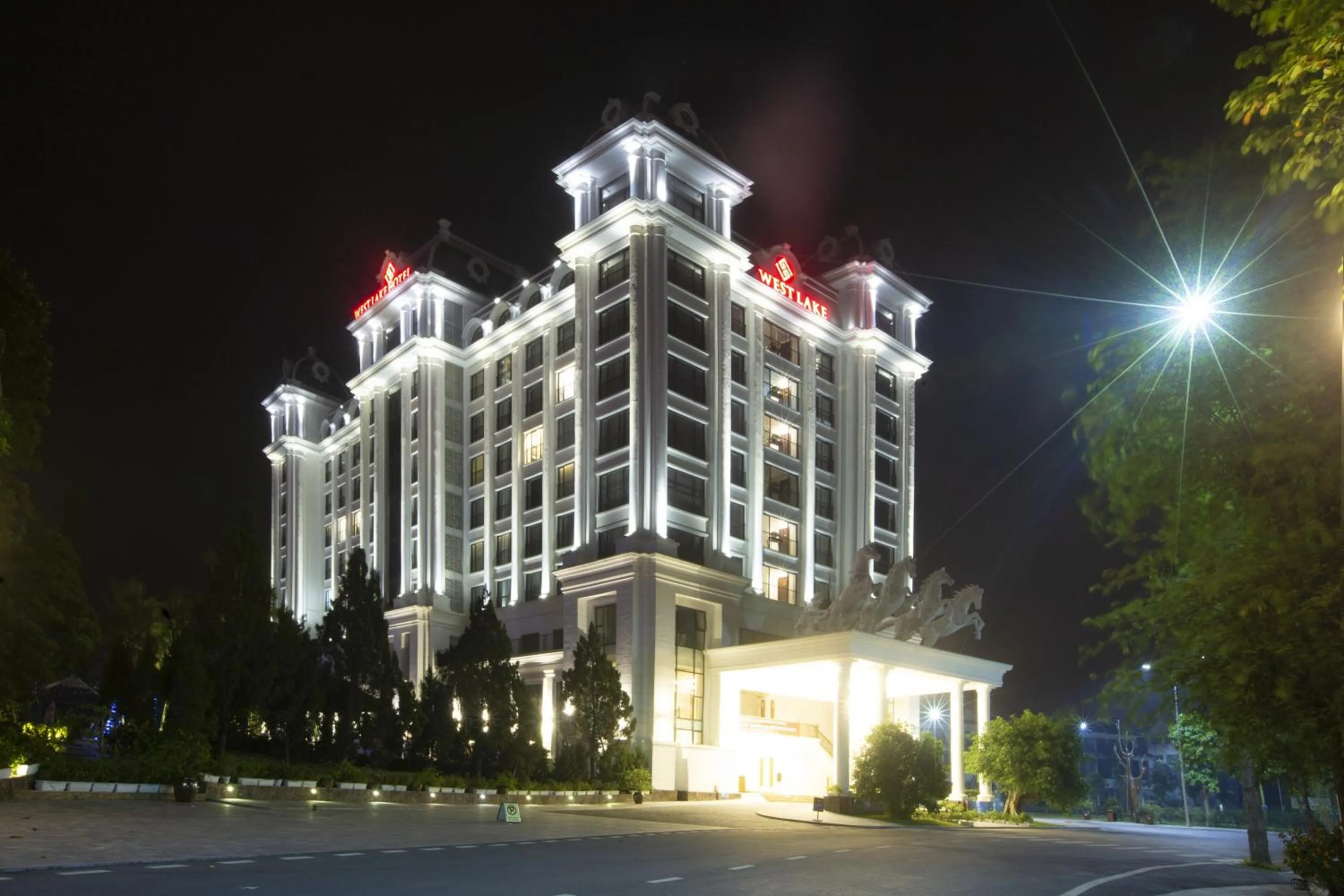 Property building in Westlake Hotel & Resort Vinh Phuc