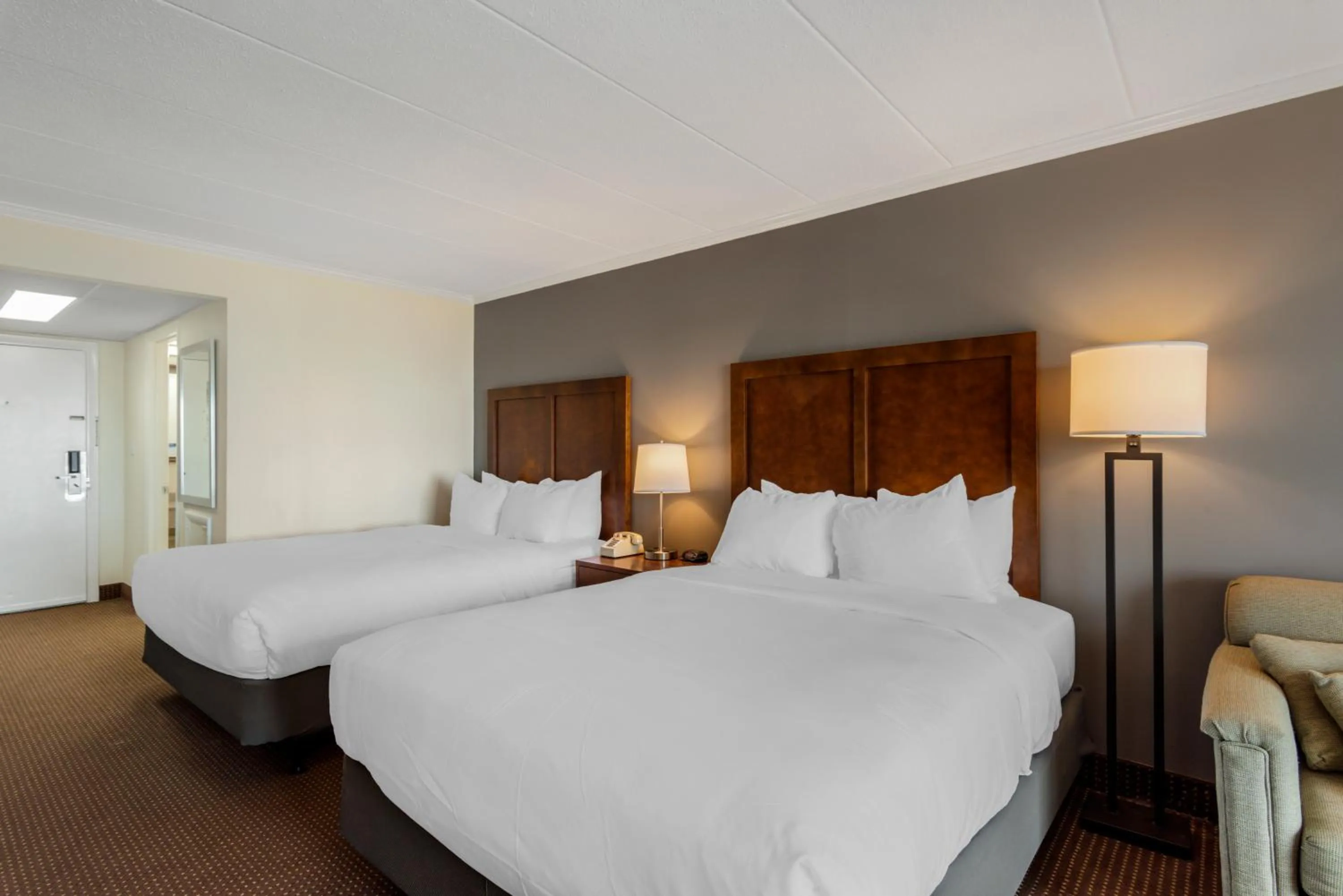 Photo of the whole room, Bed in Quality Inn Ocean City Beachfront