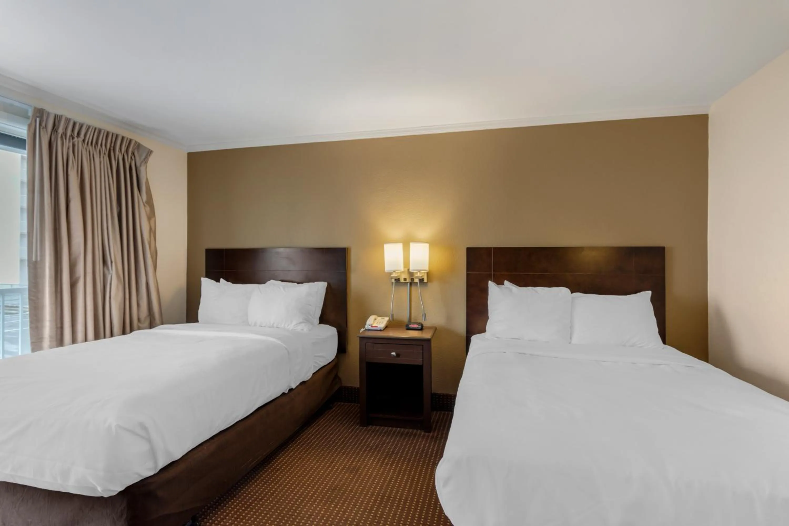 Photo of the whole room, Bed in Quality Inn Ocean City Beachfront