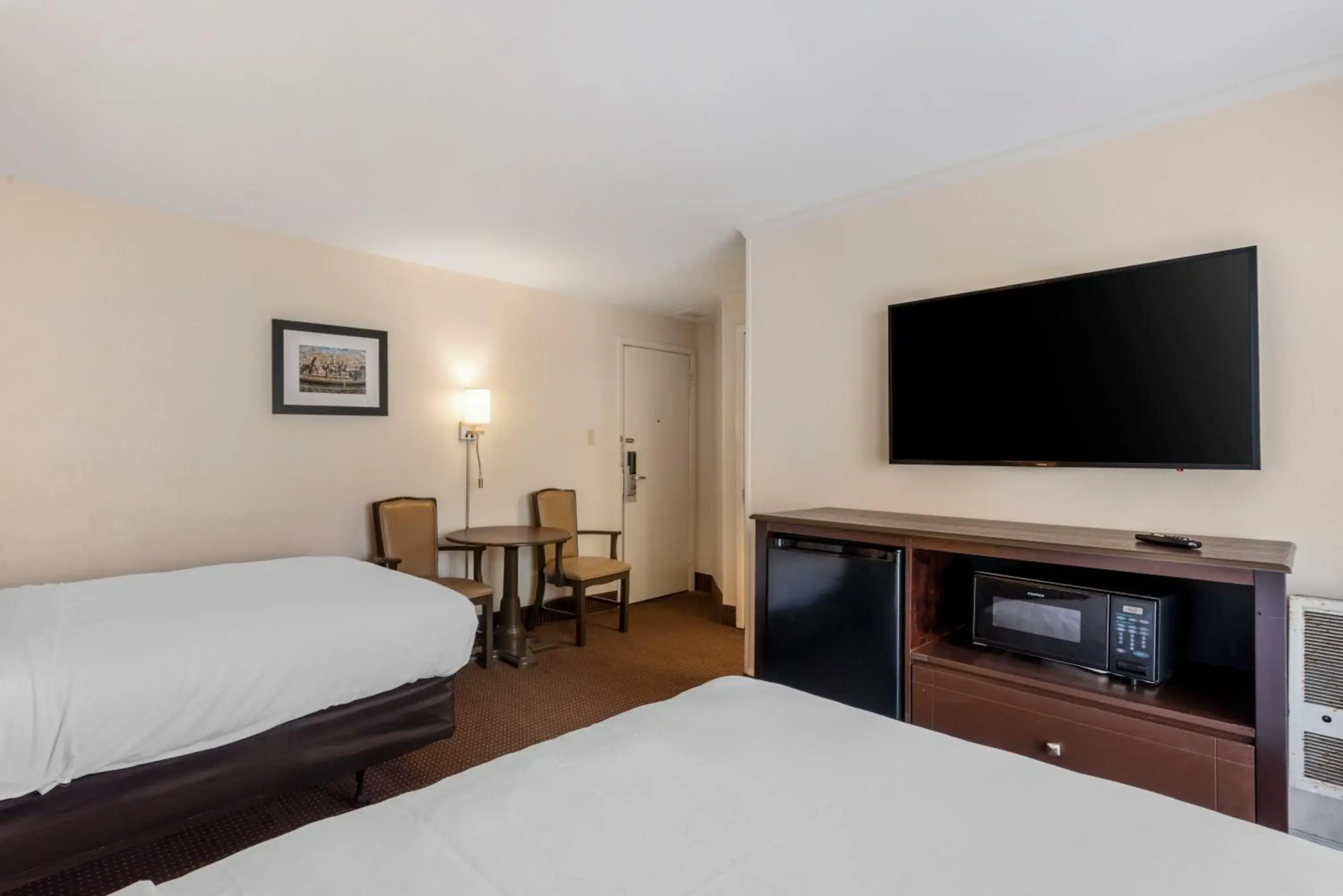 Bed in Quality Inn Ocean City Beachfront Bed in Quality Inn Ocean City Beachfront