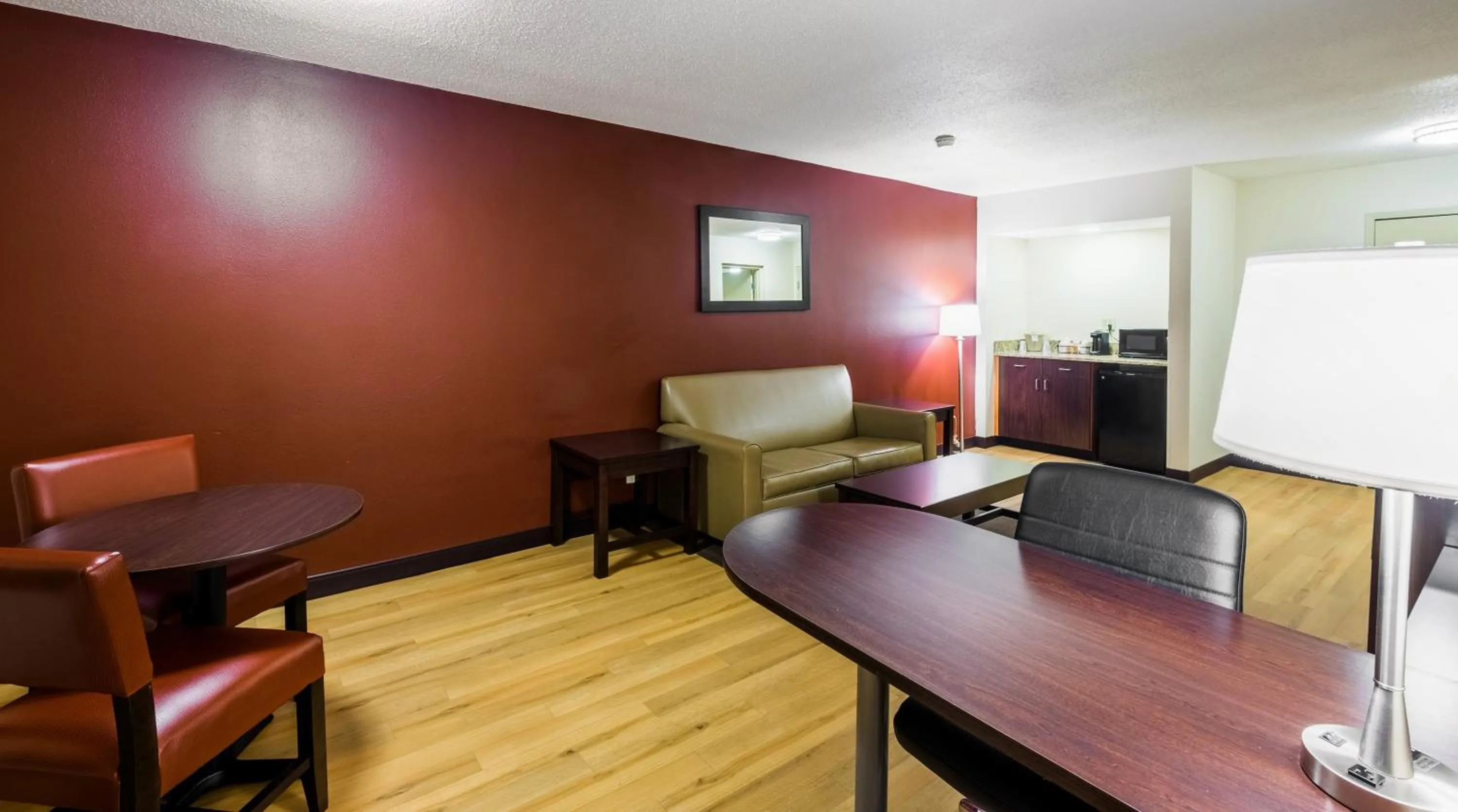 Photo of the whole room in Red Roof Inn PLUS+ South Deerfield - Amherst