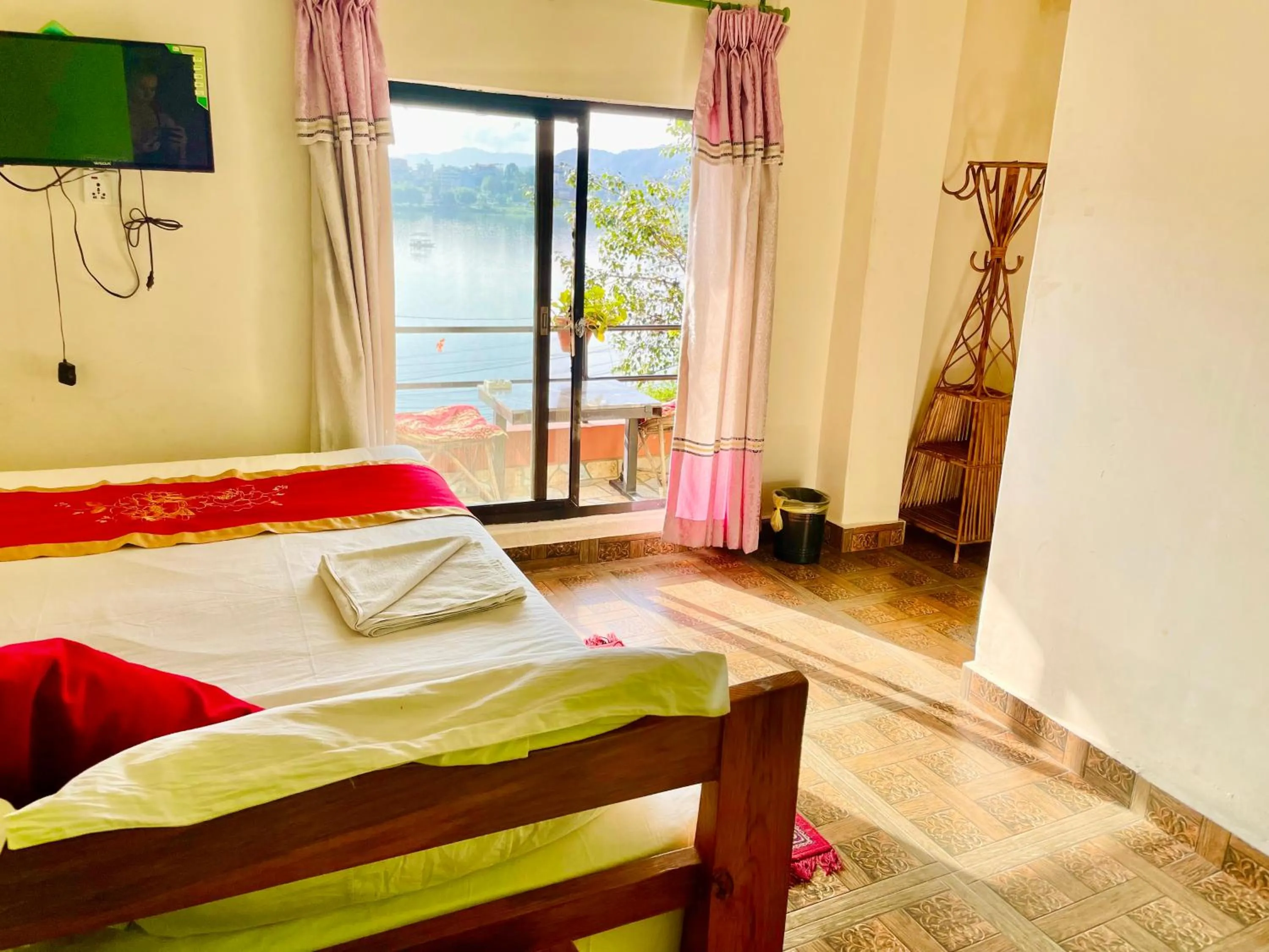 Bed in Hotel Fewa Corner & Restro