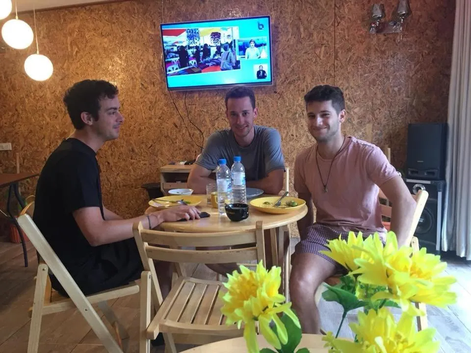 Restaurant/places to eat in Bussaracum Resort