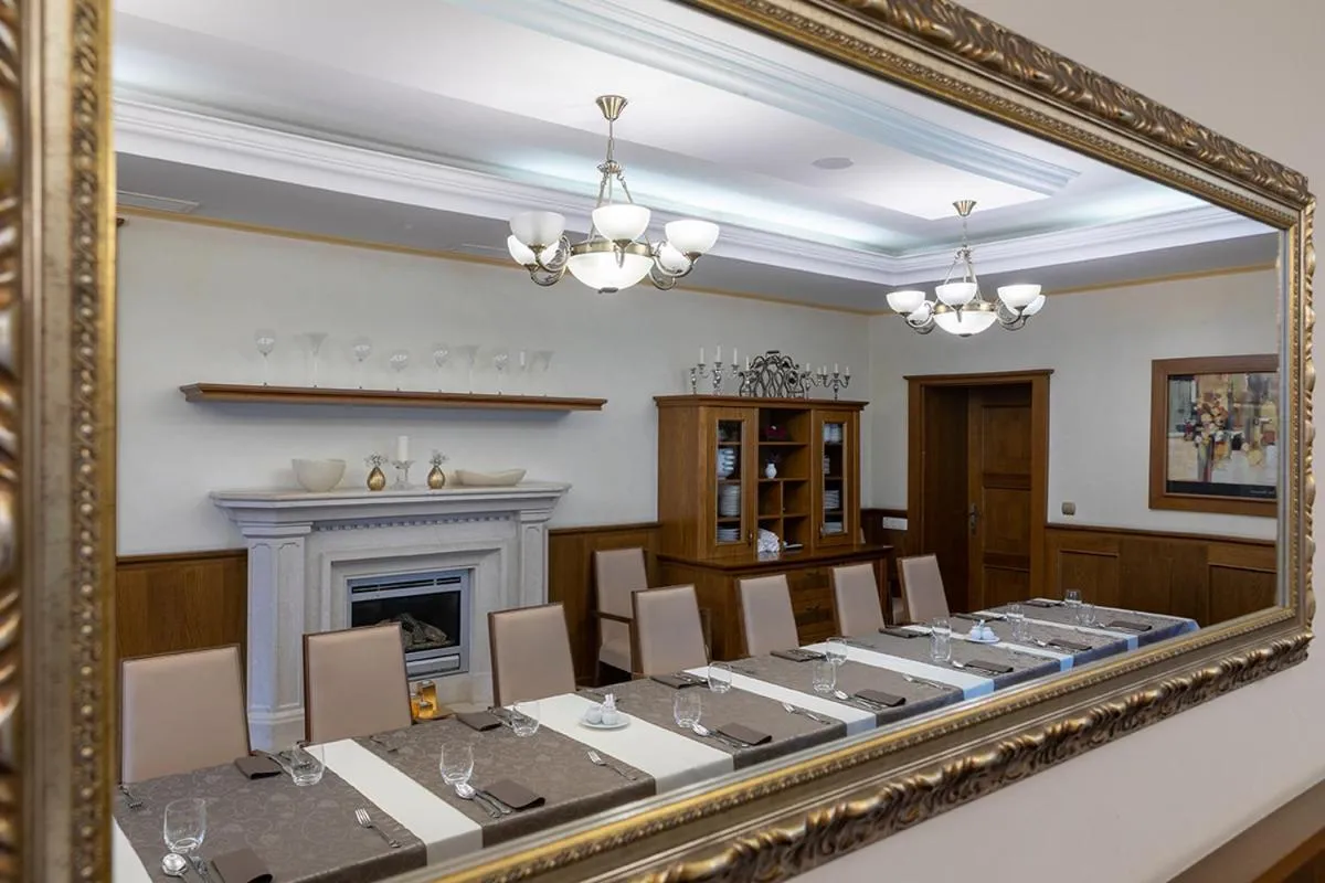 Restaurant/places to eat in Hotel Abácie & Wellness