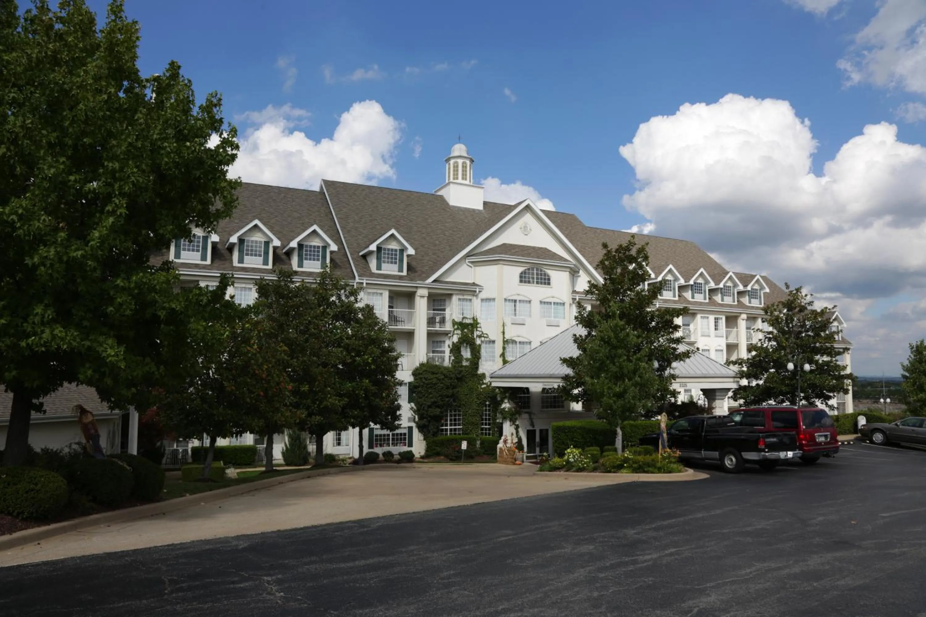 Property building in Hotel Grand Victorian