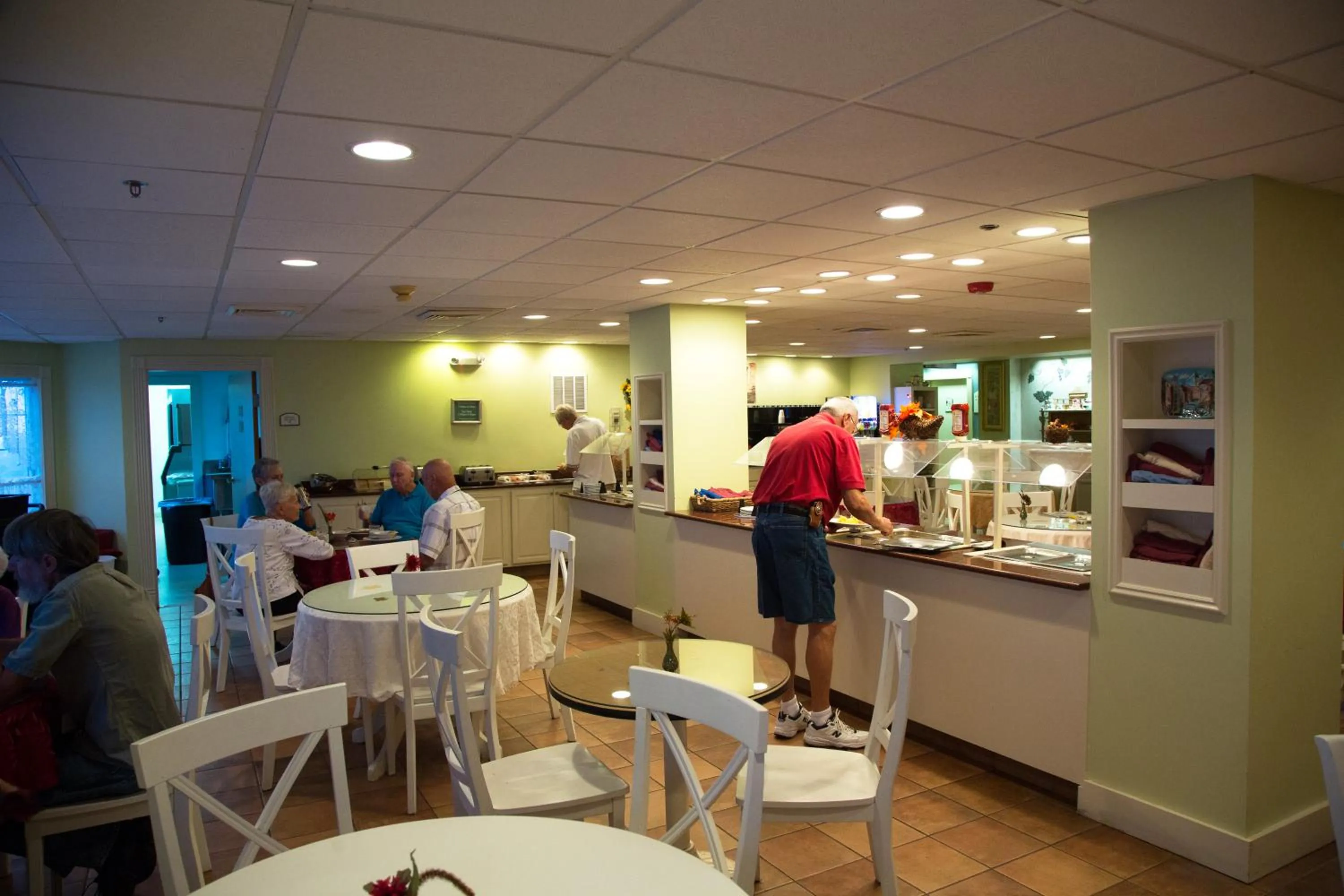 Restaurant/places to eat in Hotel Grand Victorian