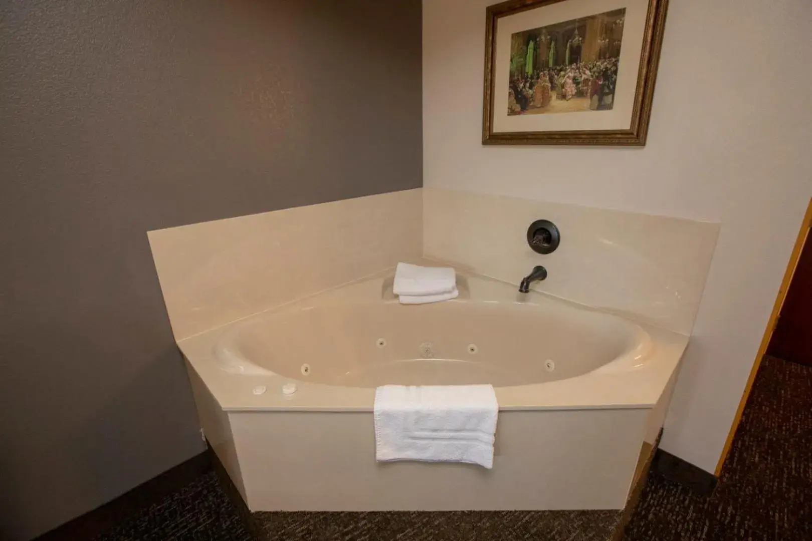 King Room with Spa Bath in Hotel Grand Victorian King Room with Spa Bath in Hotel Grand Victorian