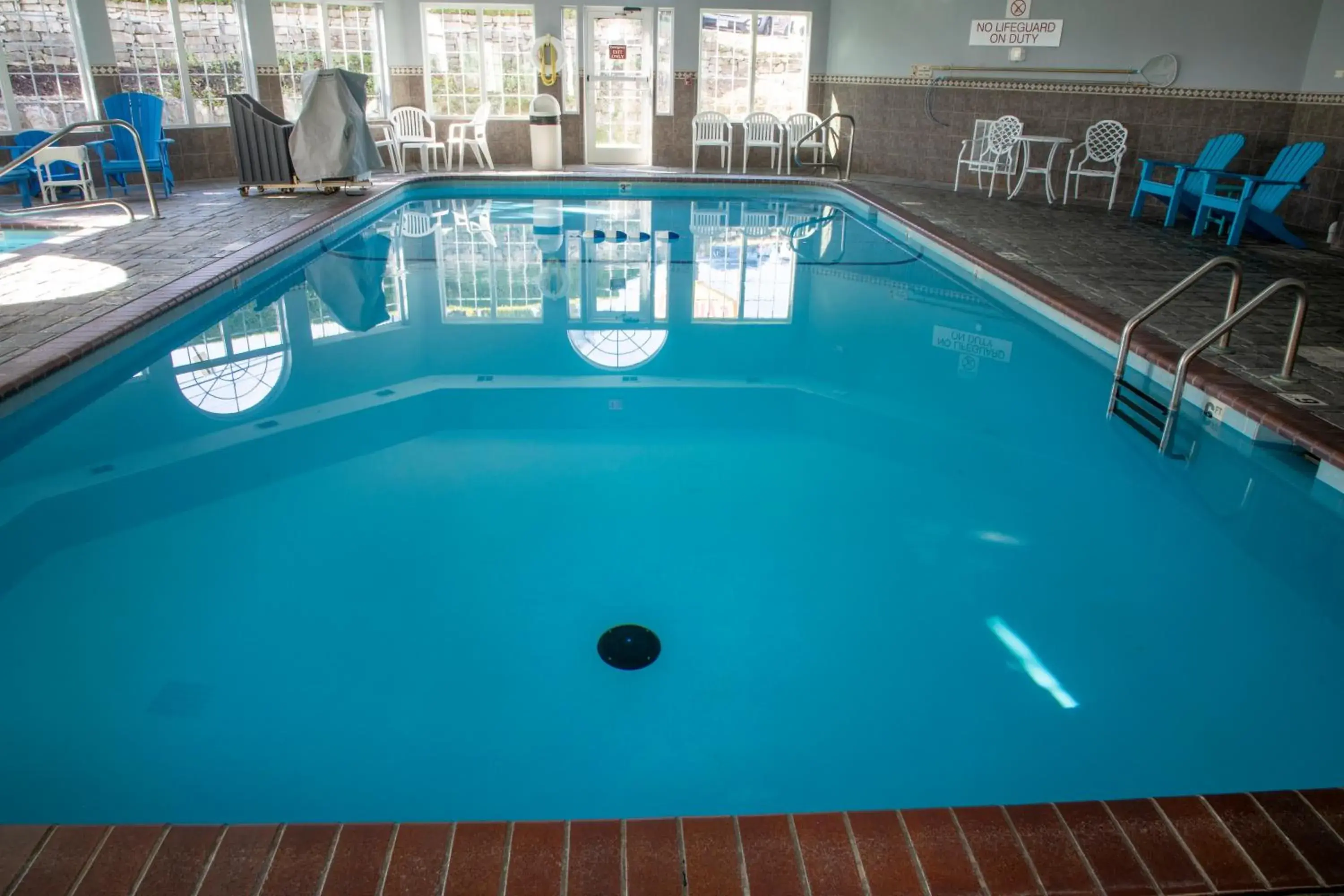 Swimming pool in Hotel Grand Victorian Swimming pool in Hotel Grand Victorian