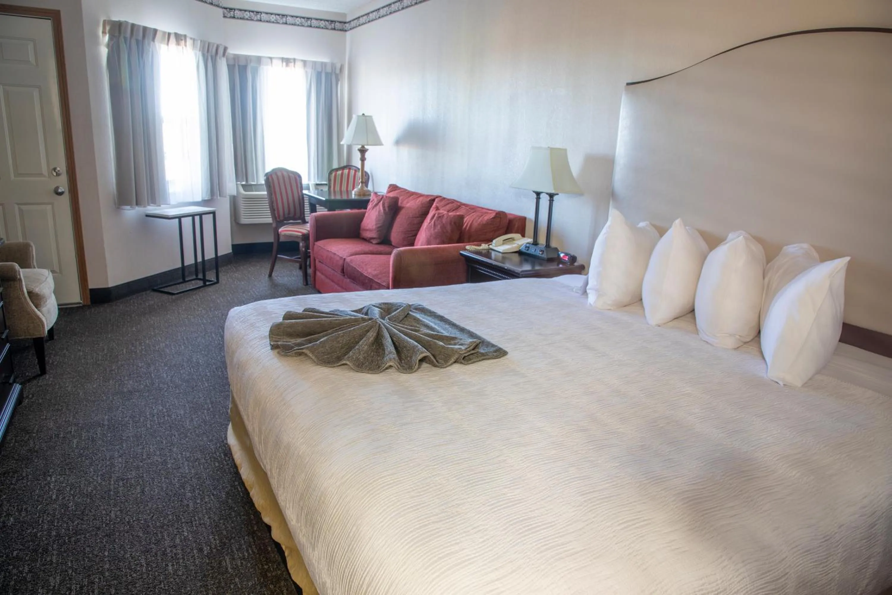 Bed in Hotel Grand Victorian