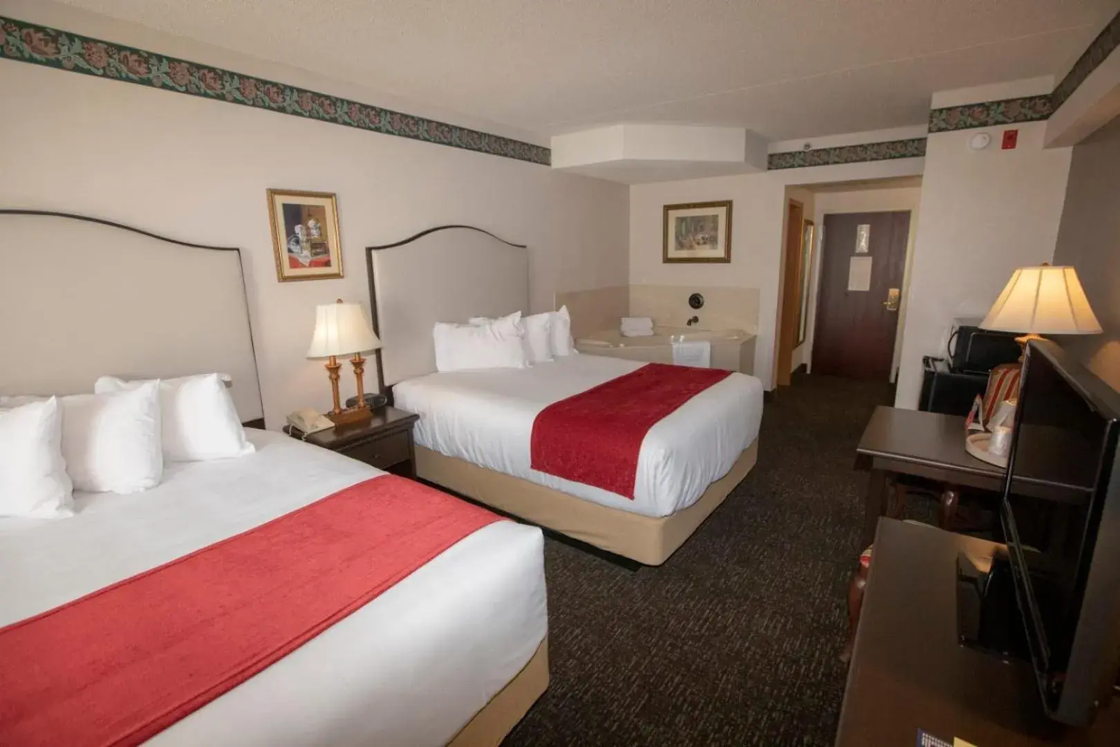 Queen Room with Spa Bath in Hotel Grand Victorian Queen Room with Spa Bath in Hotel Grand Victorian