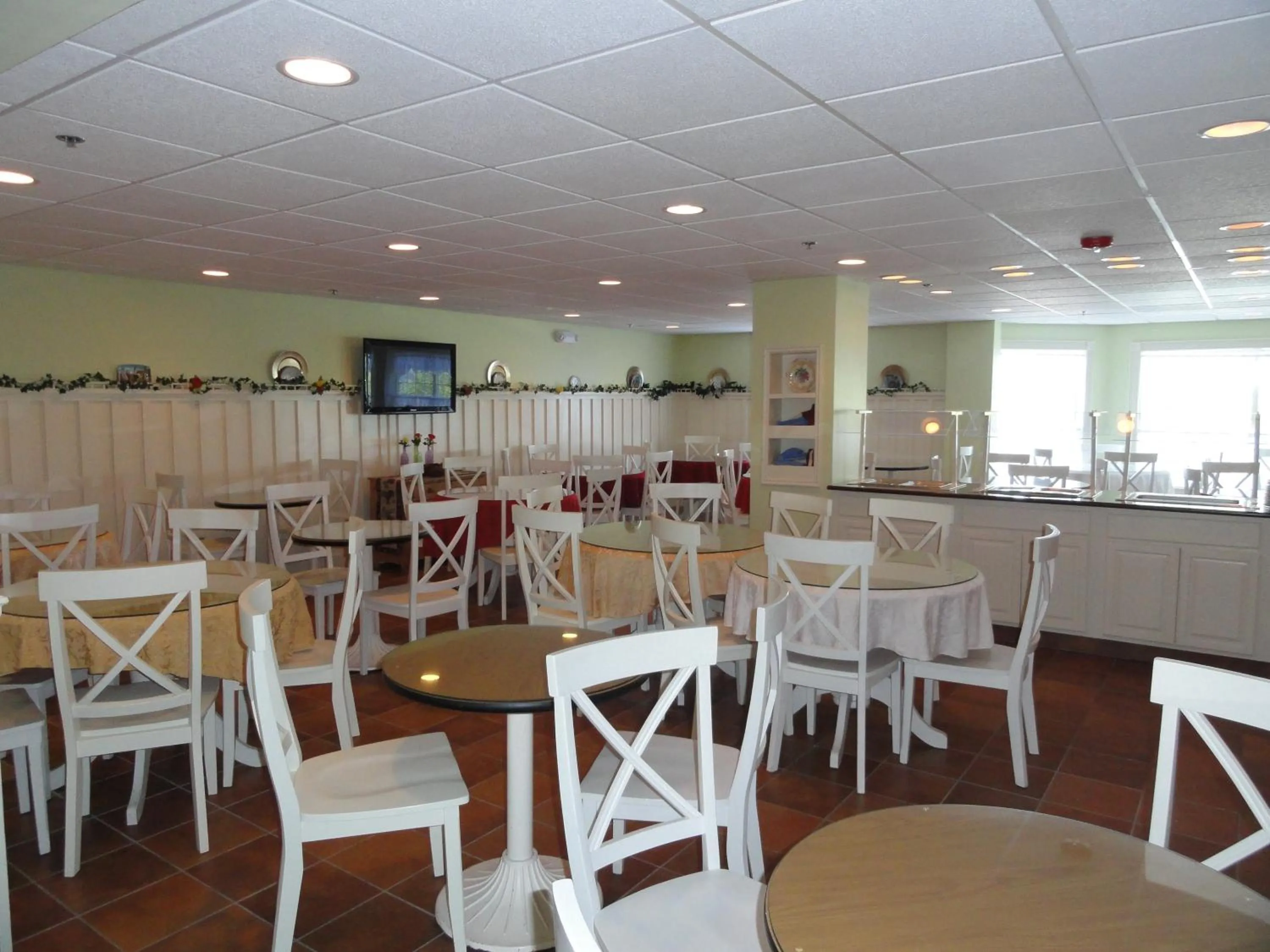 Restaurant/places to eat in Hotel Grand Victorian