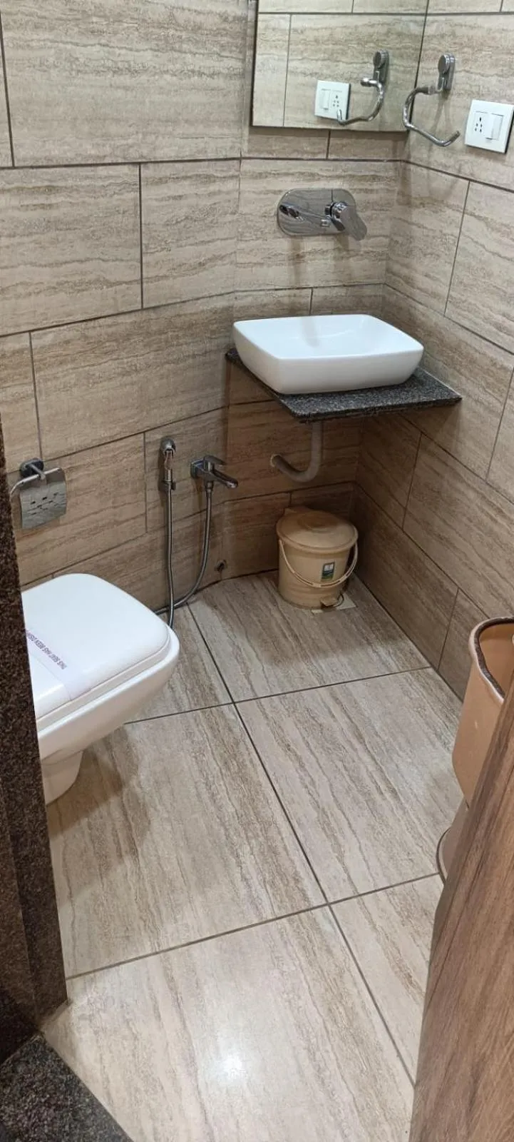 Bathroom in Hotel Alka Inn