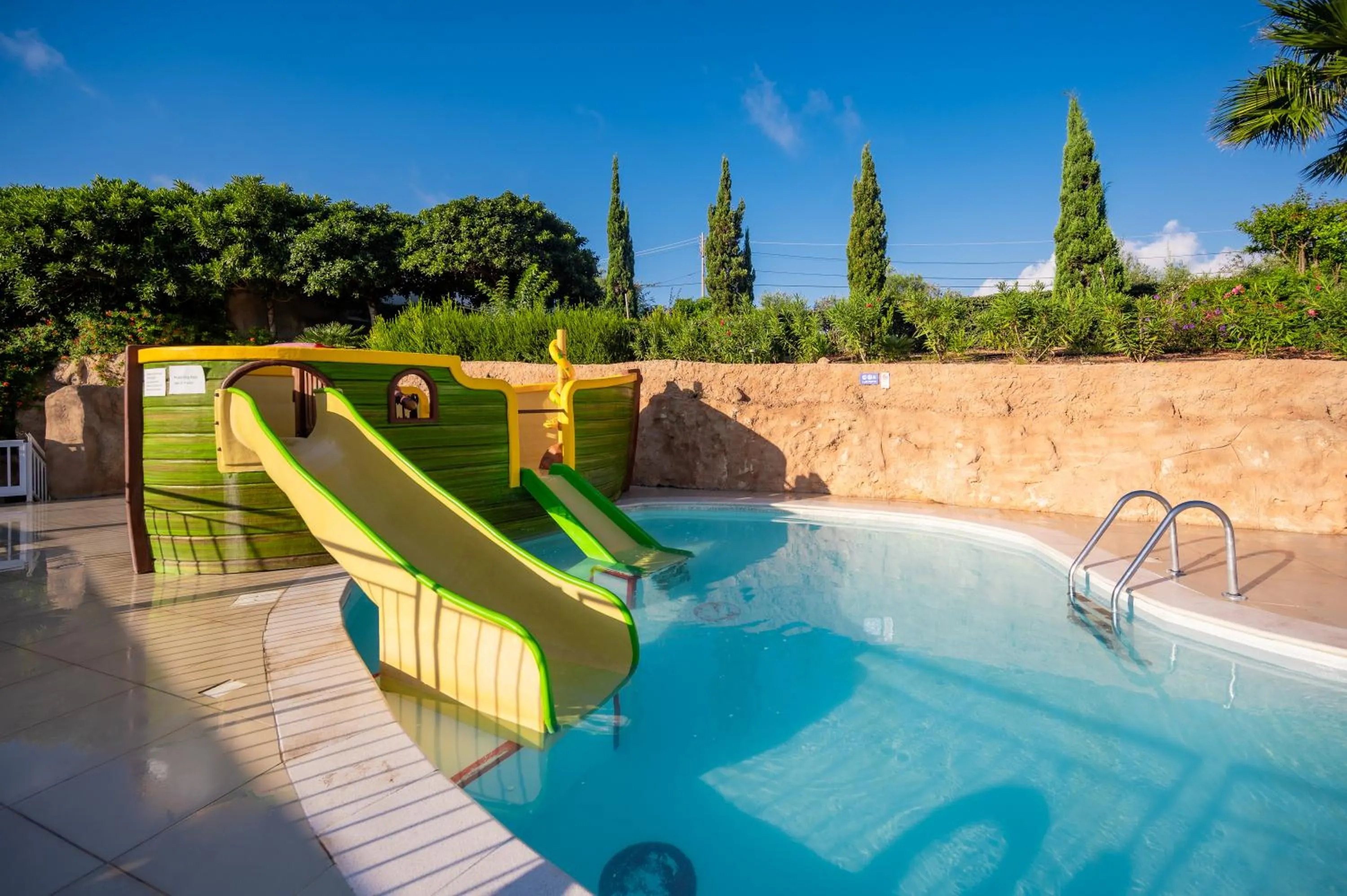 db Seabank Resort + Spa All Inclusive