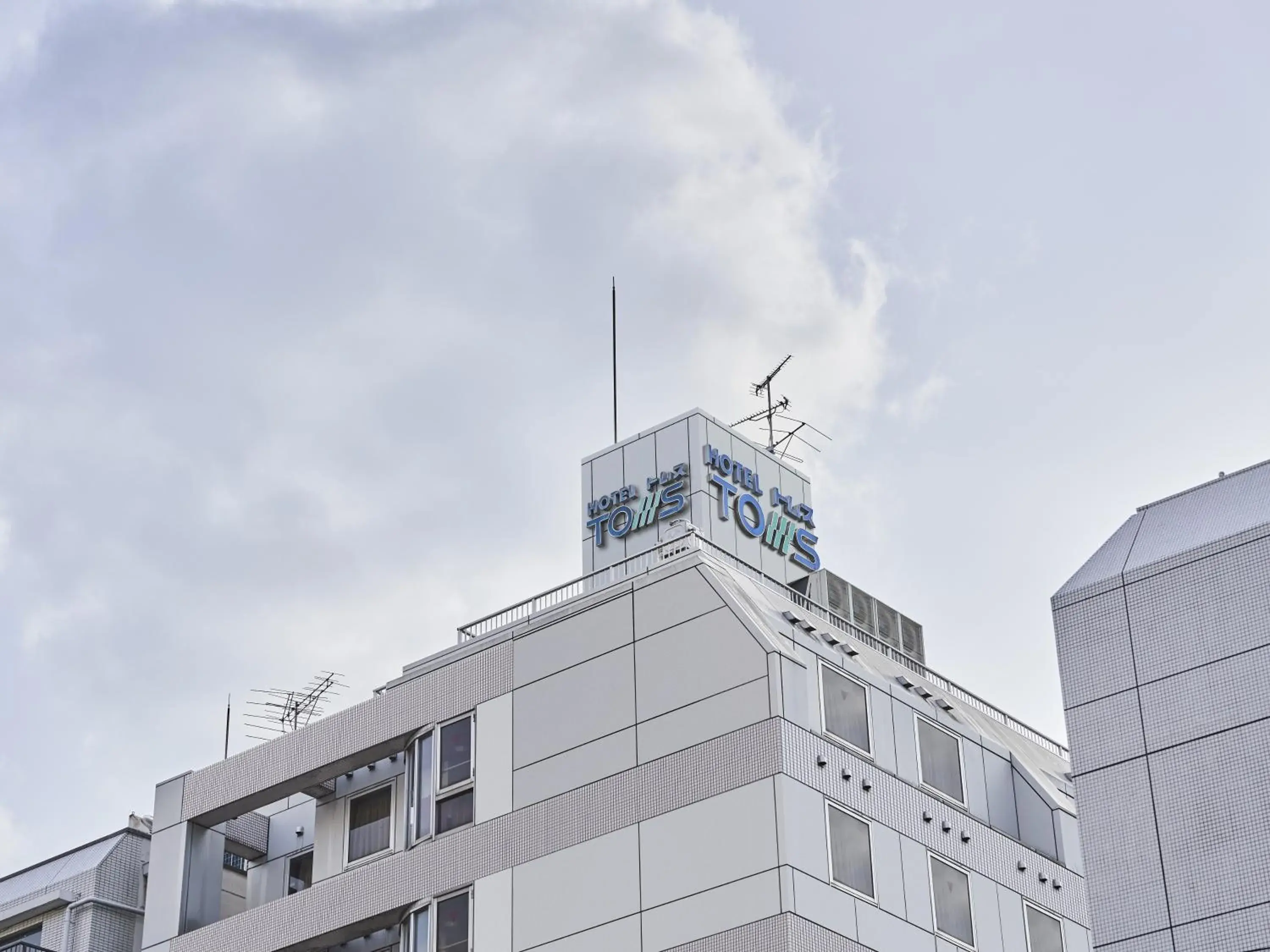 Property building in Hotel Toms Property building in Hotel Toms