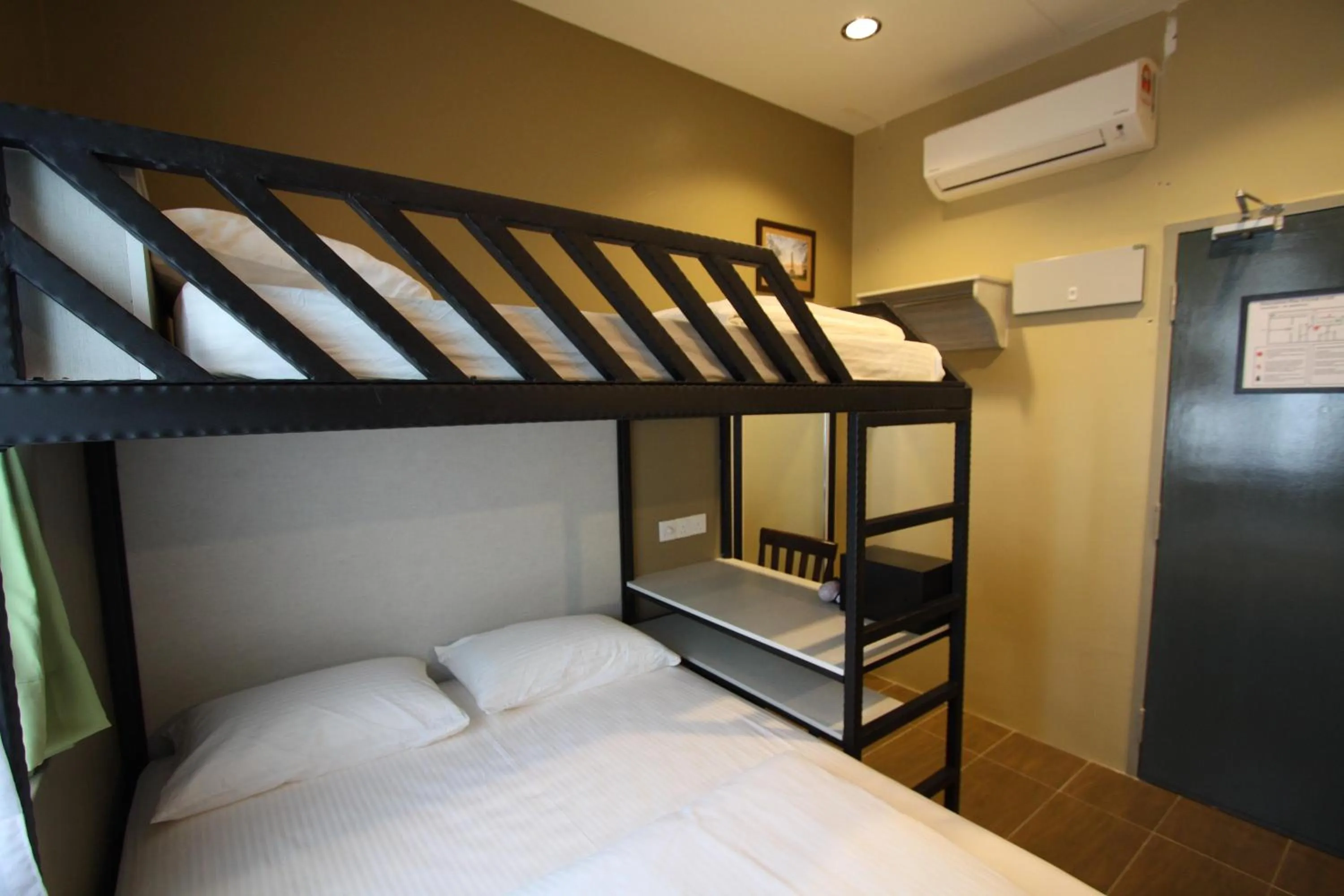 Bed in Shamrock Greenhill