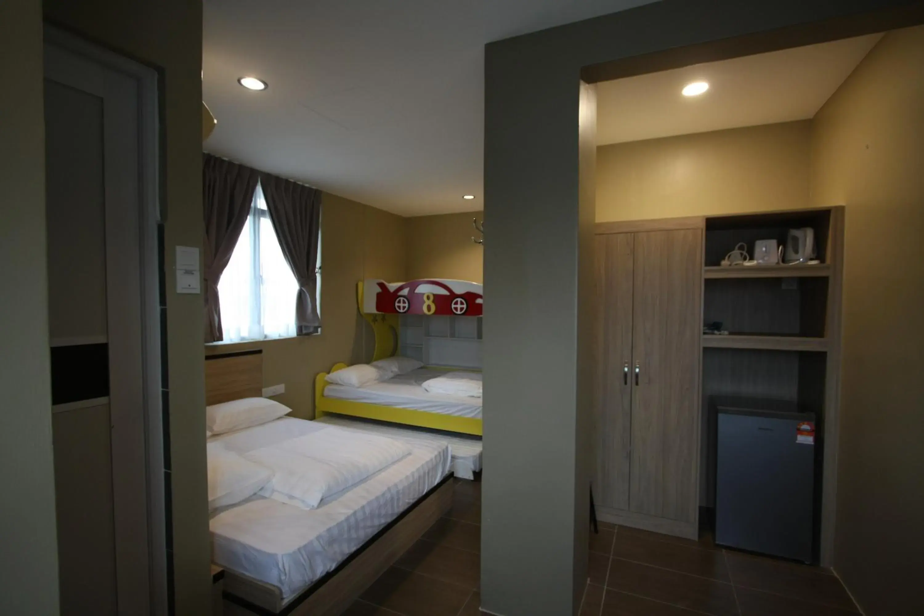 Bed in Shamrock Greenhill Bed in Shamrock Greenhill