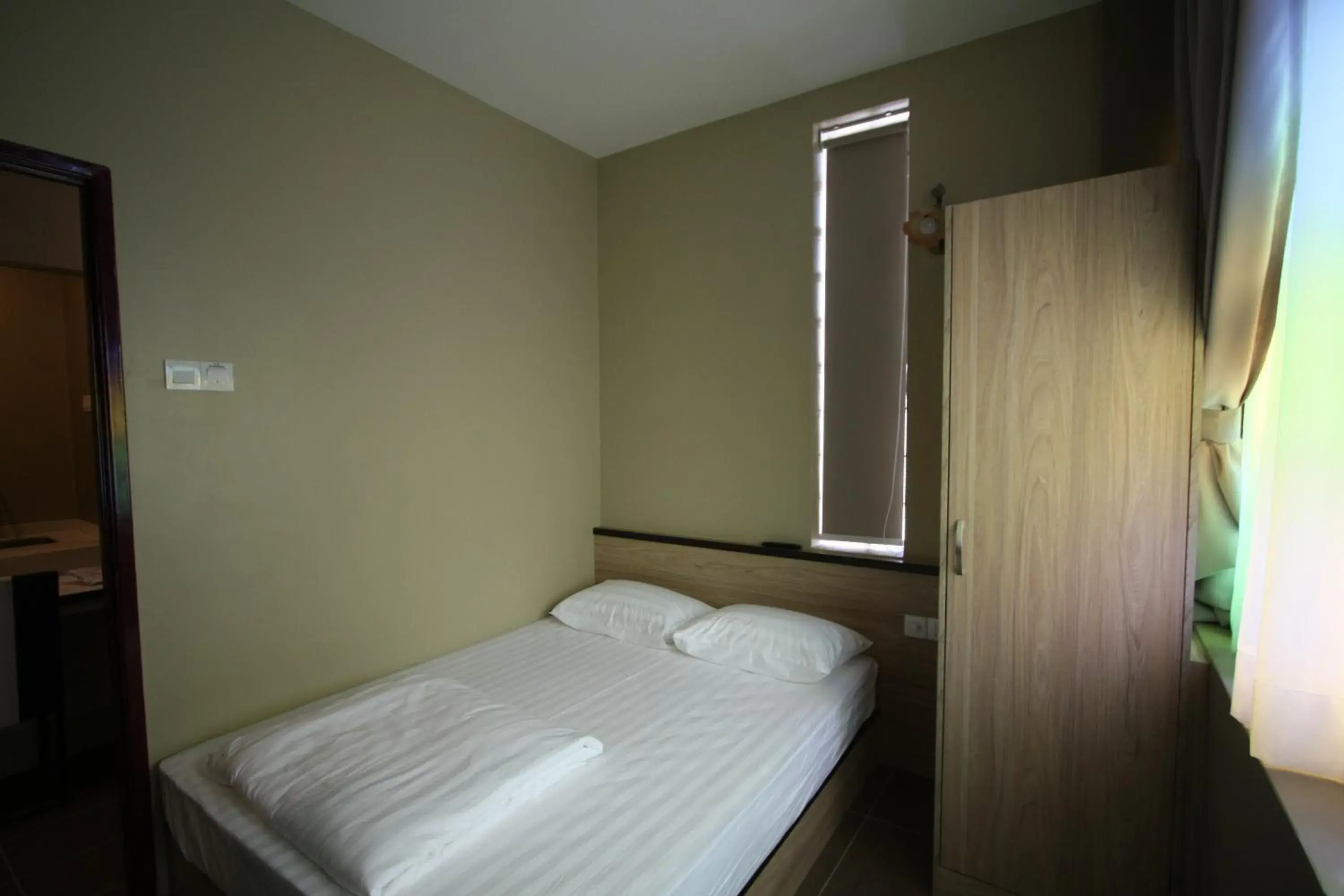 Bed in Shamrock Greenhill Bed in Shamrock Greenhill