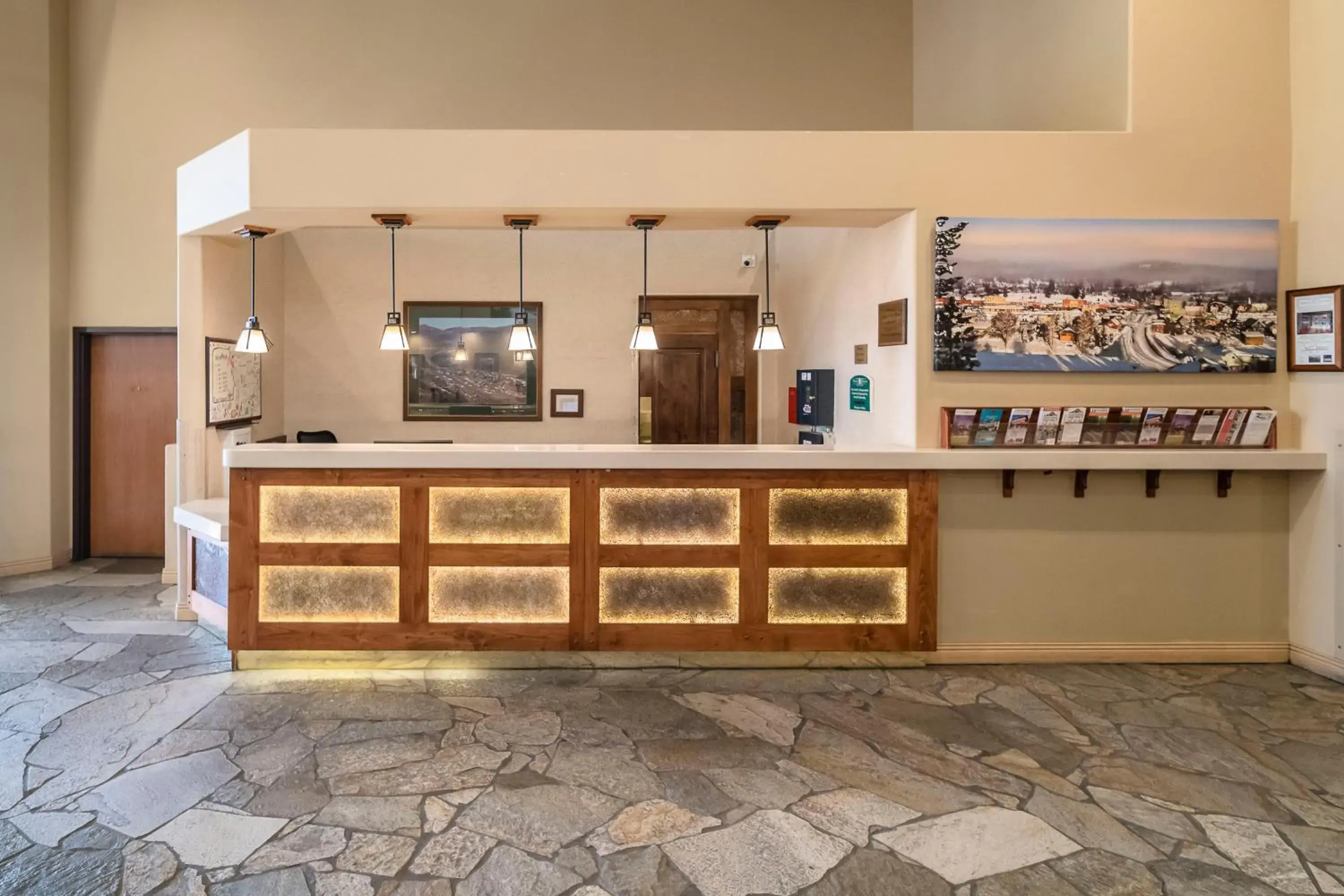 Lobby or reception in Truckee Donner Lodge Lobby or reception in Truckee Donner Lodge