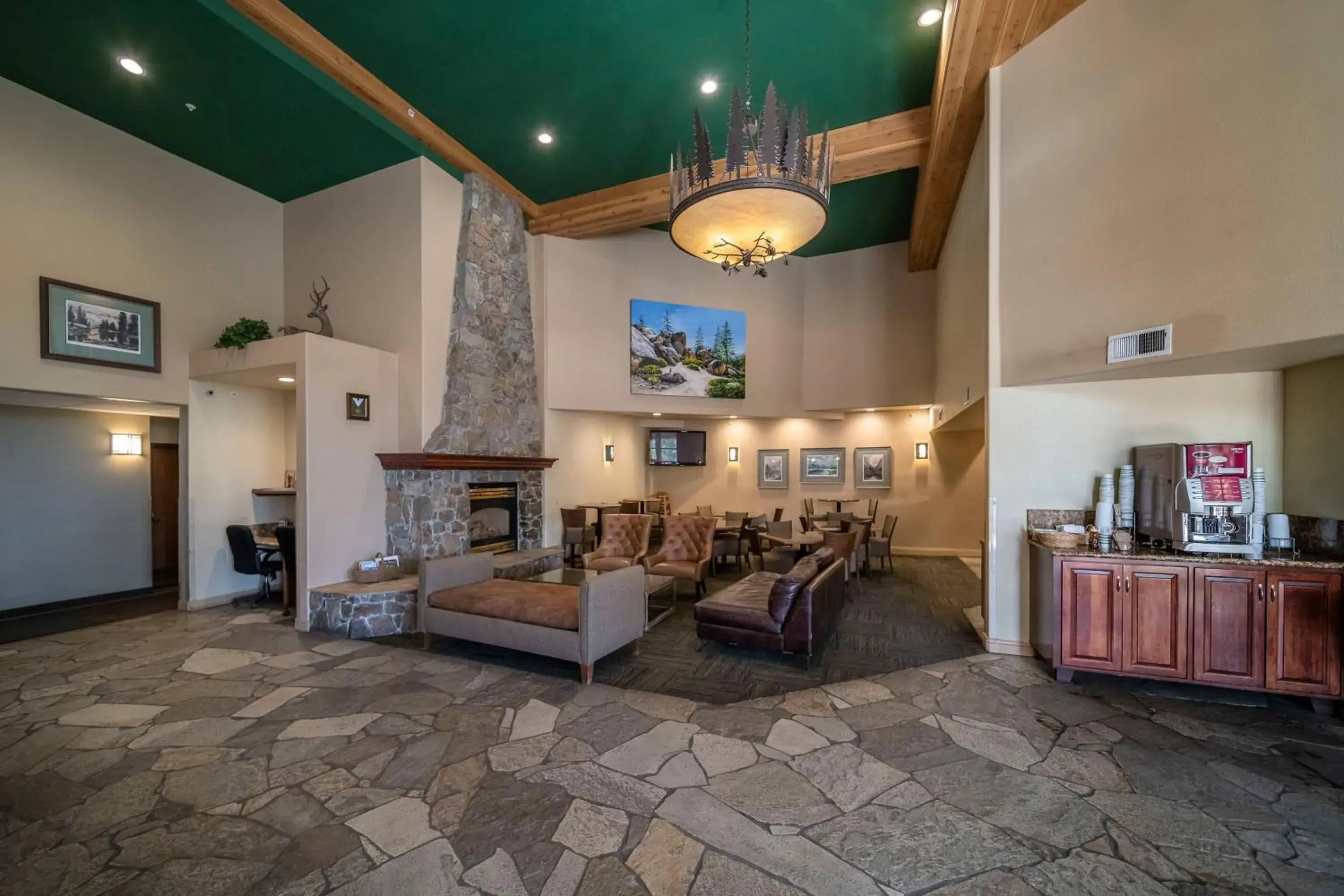 Lobby or reception in Truckee Donner Lodge Lobby or reception in Truckee Donner Lodge