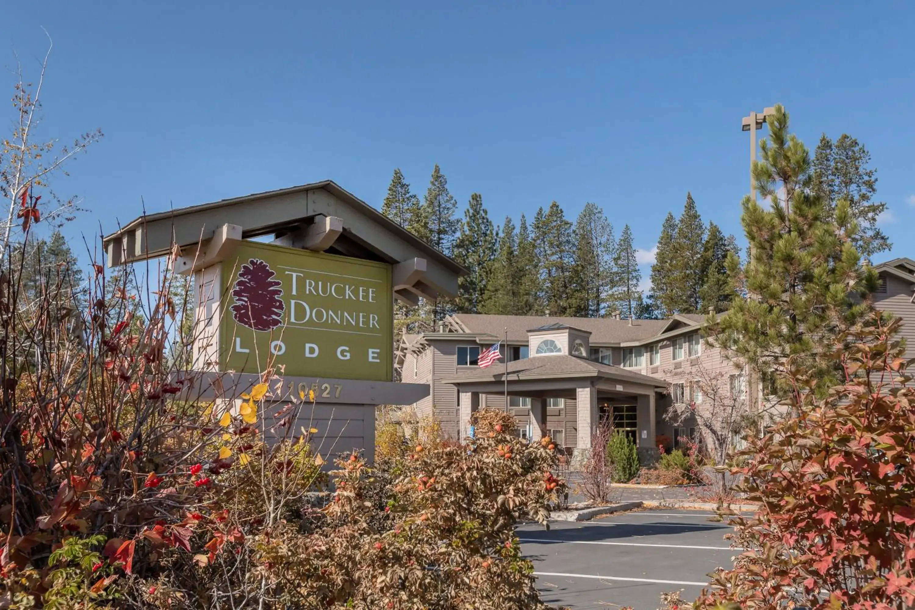 Property building in Truckee Donner Lodge Property building in Truckee Donner Lodge