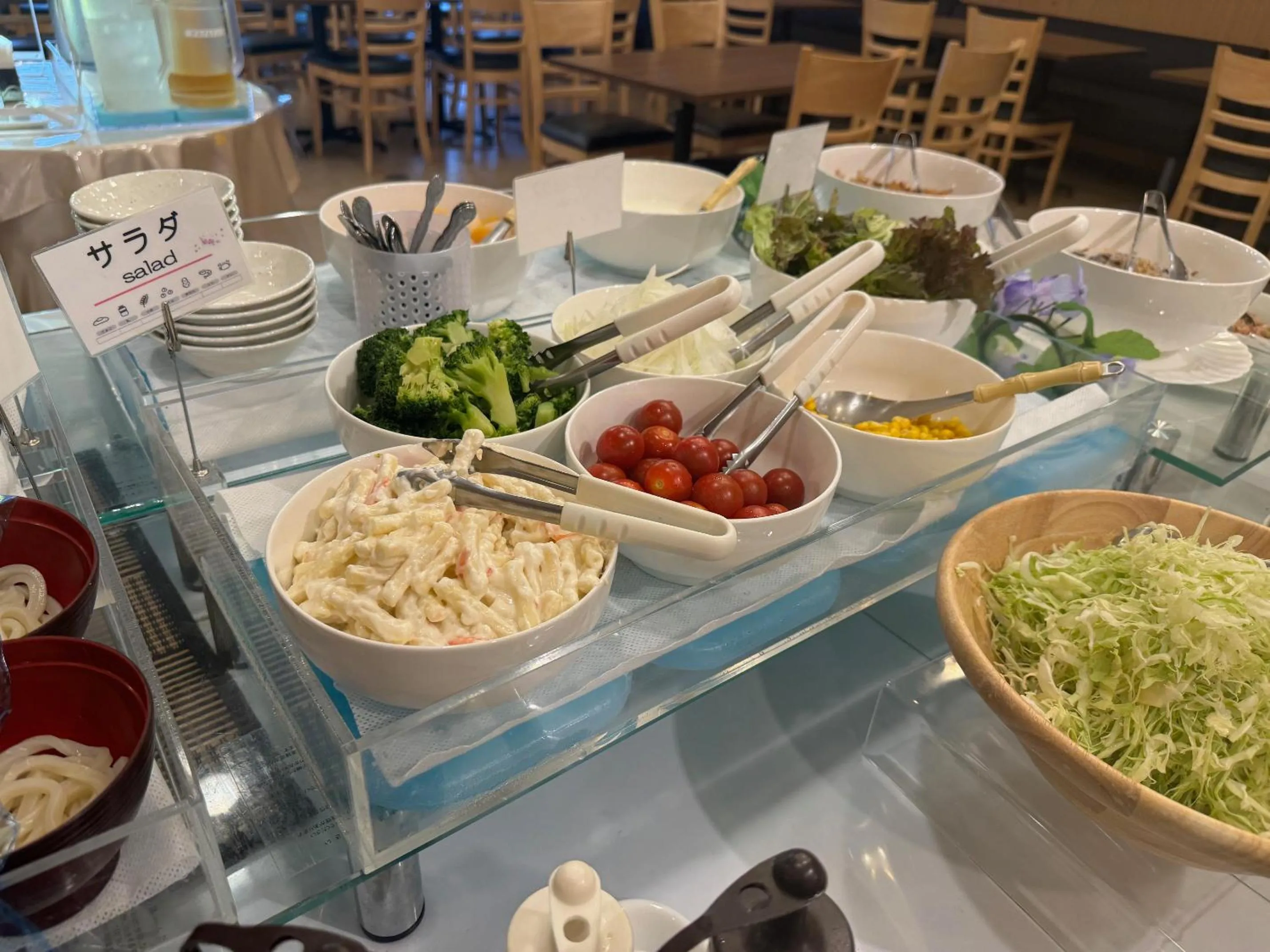 Restaurant/places to eat in APA Hotel Isehara-Ekimae