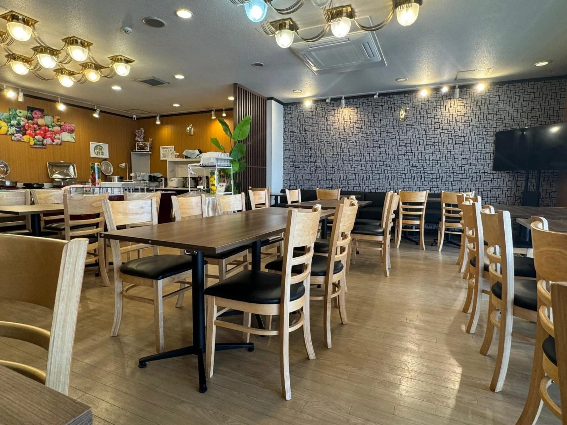 Restaurant/places to eat in APA Hotel Isehara-Ekimae