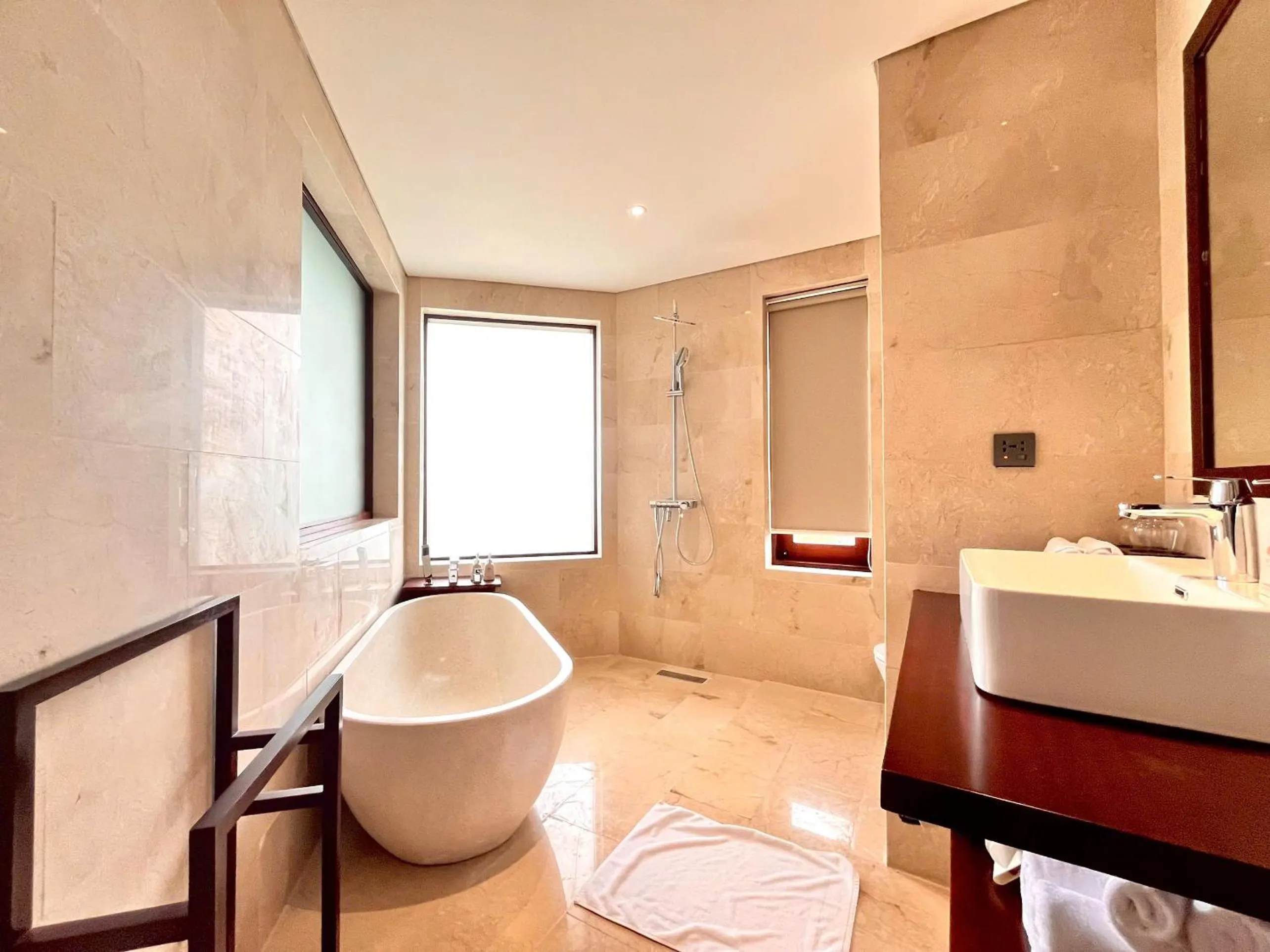 Bathroom, Bed in Hoi An Eco Lodge & Spa