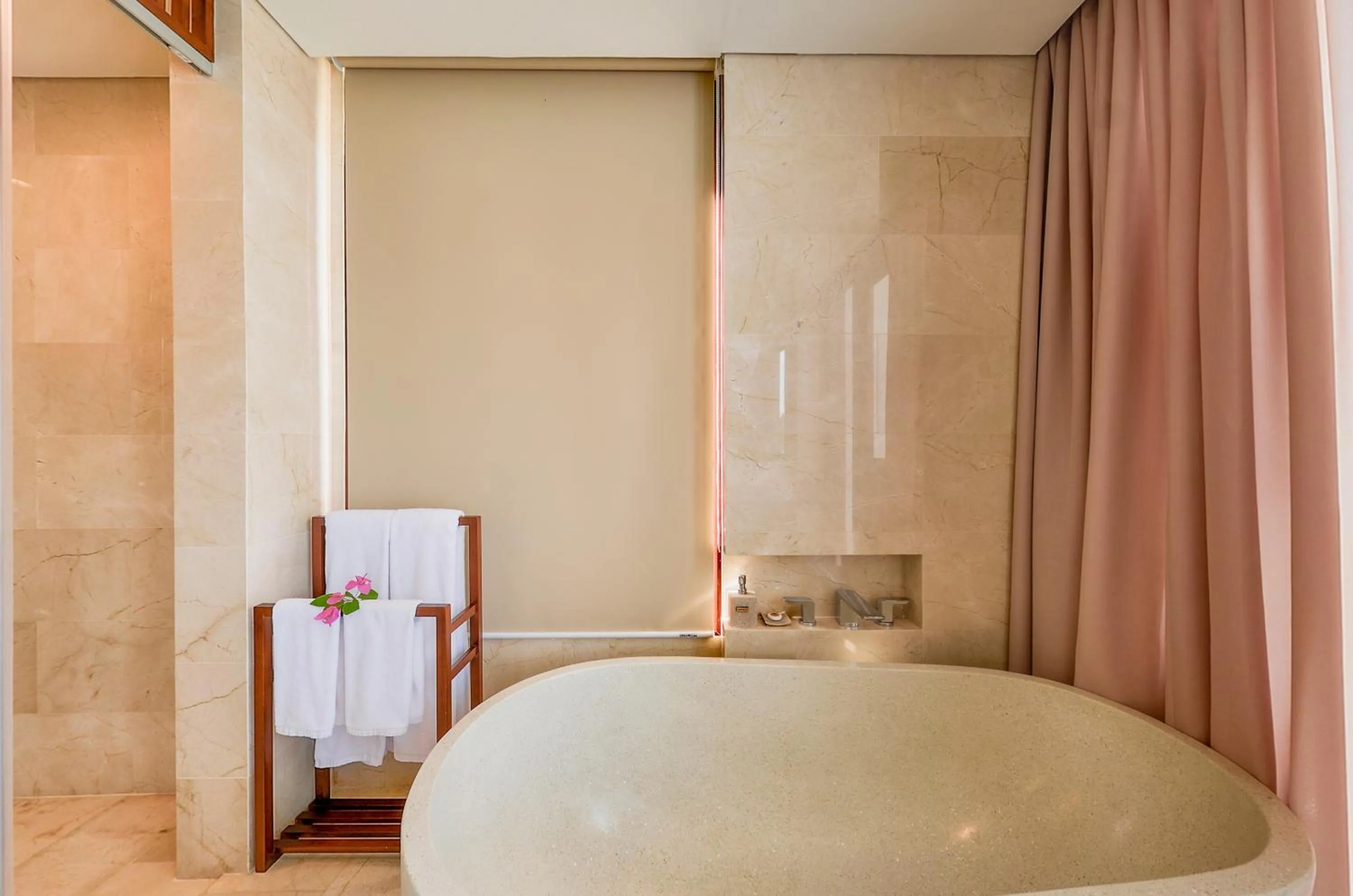 Bathroom, Bed in Hoi An Eco Lodge & Spa