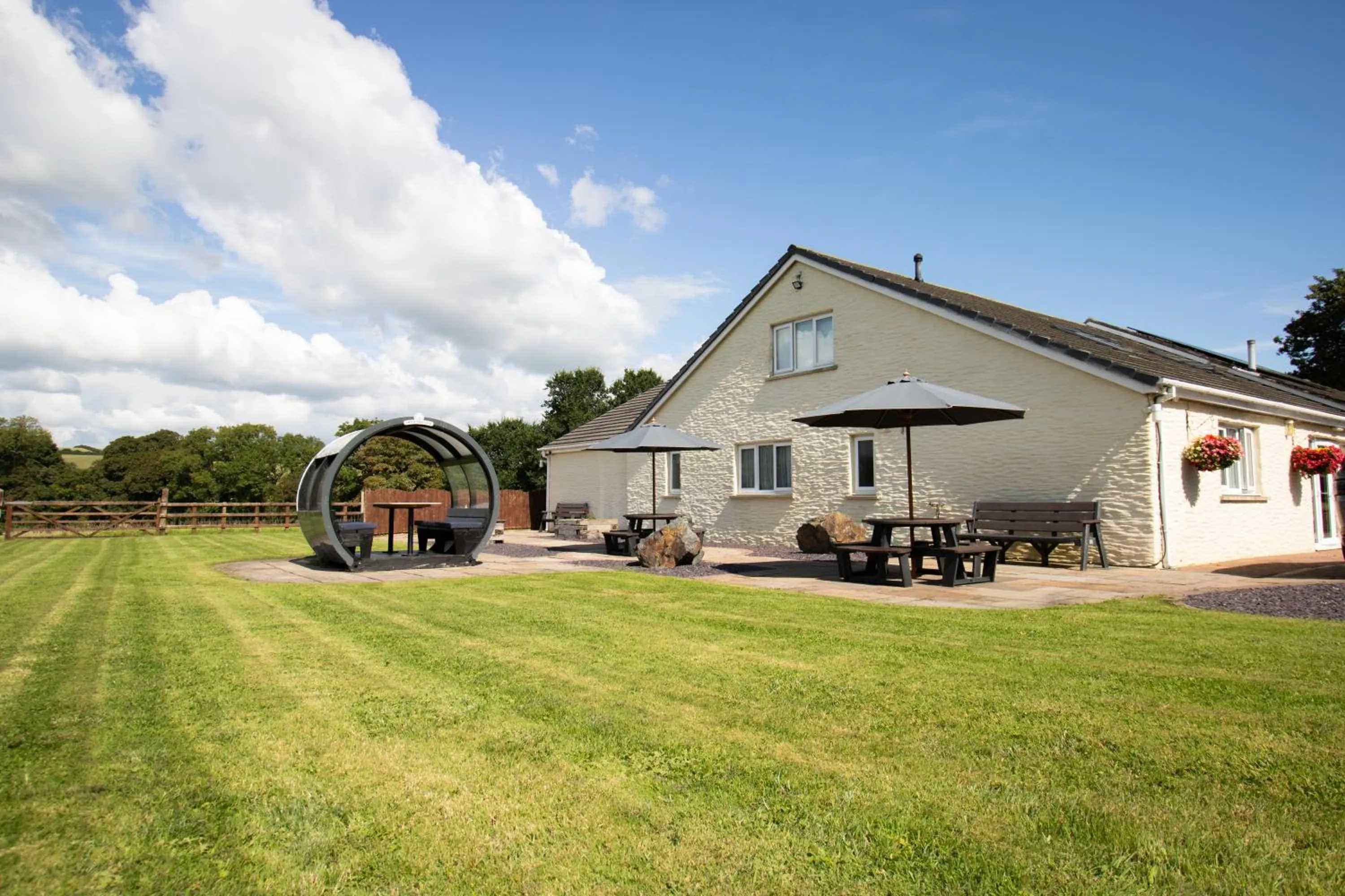 Patio in Lovesgrove Country Guest House