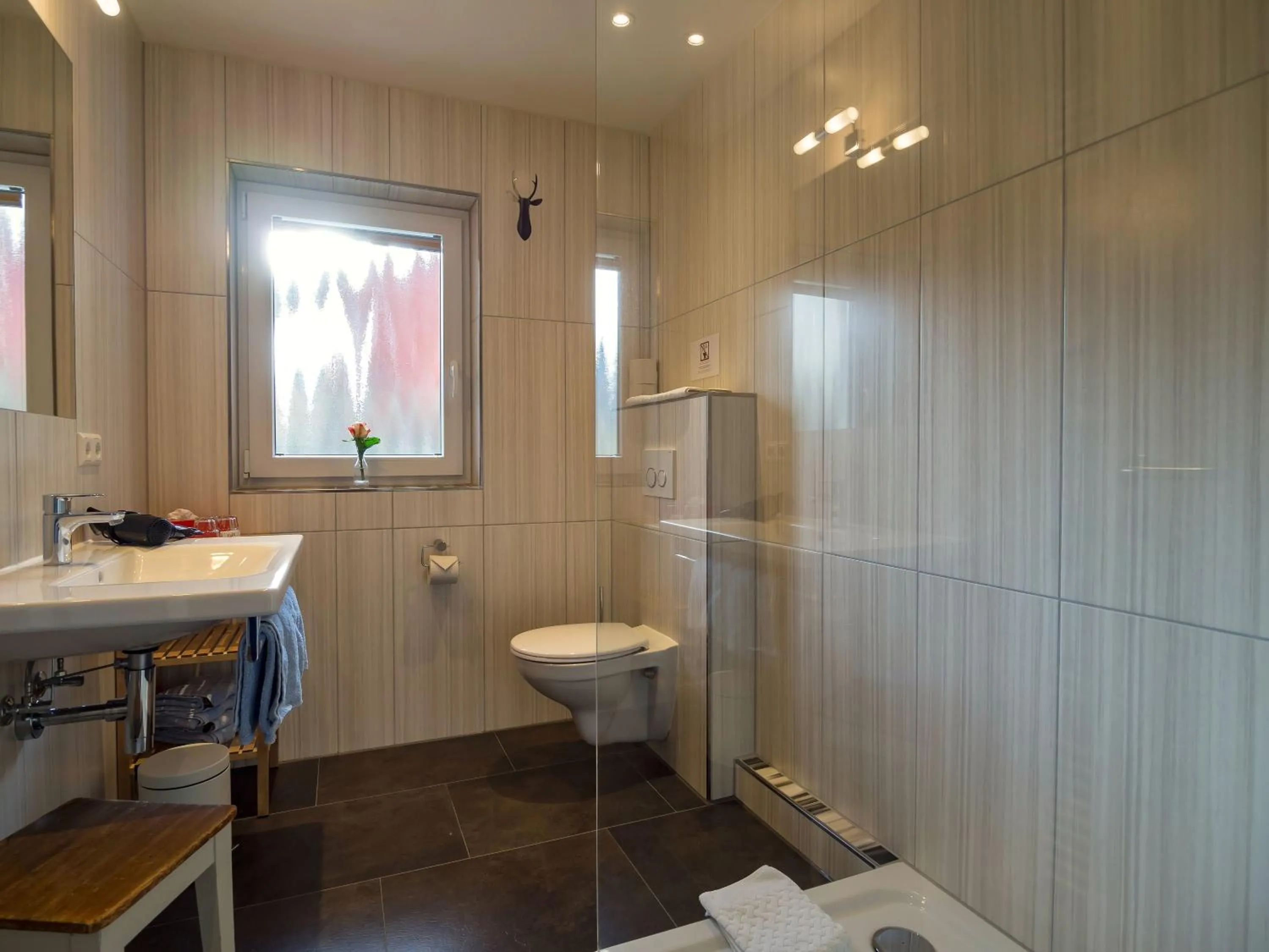 Bathroom in Landhotel und Apartments Sonneck