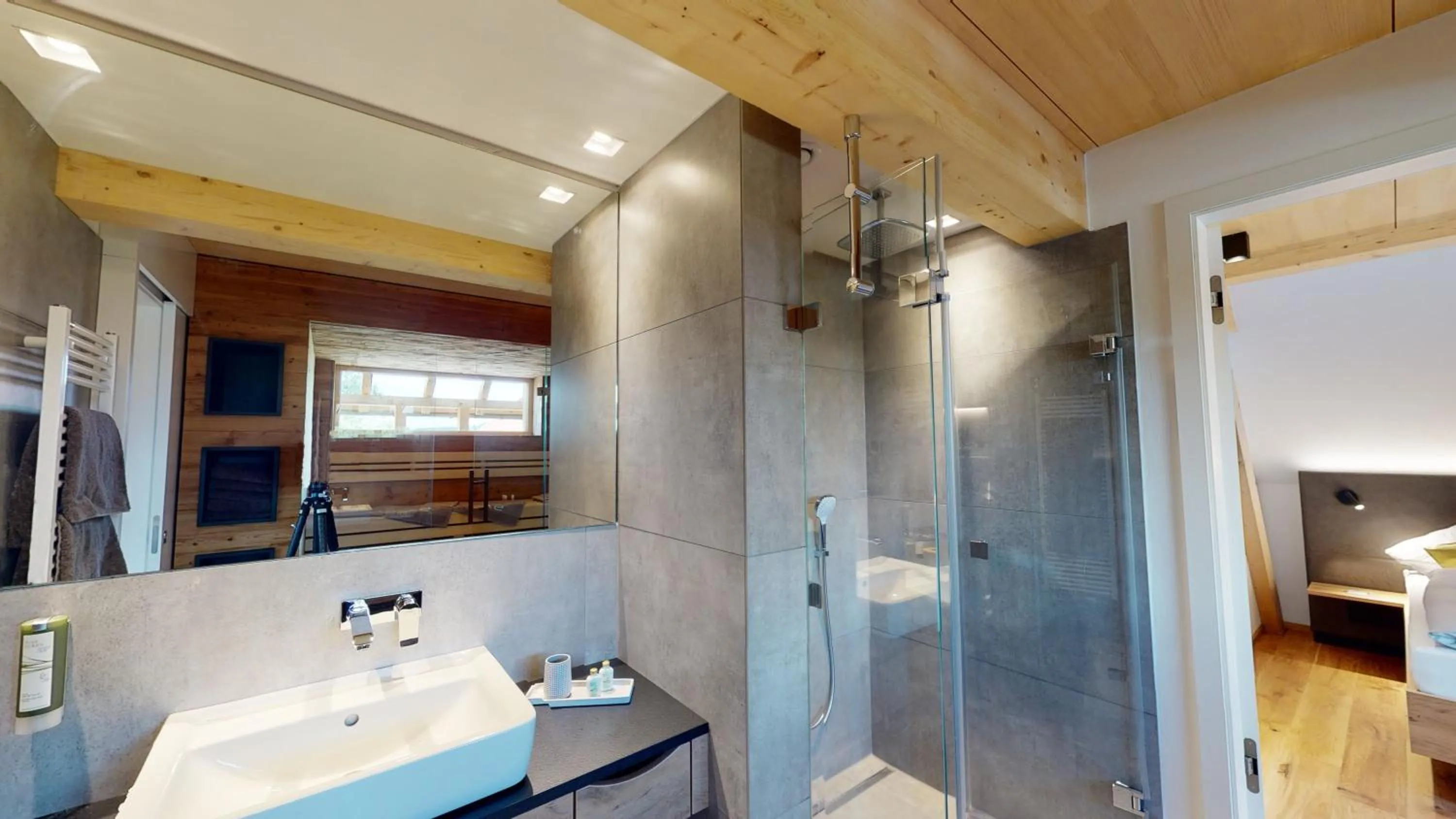Shower in Landhotel und Apartments Sonneck